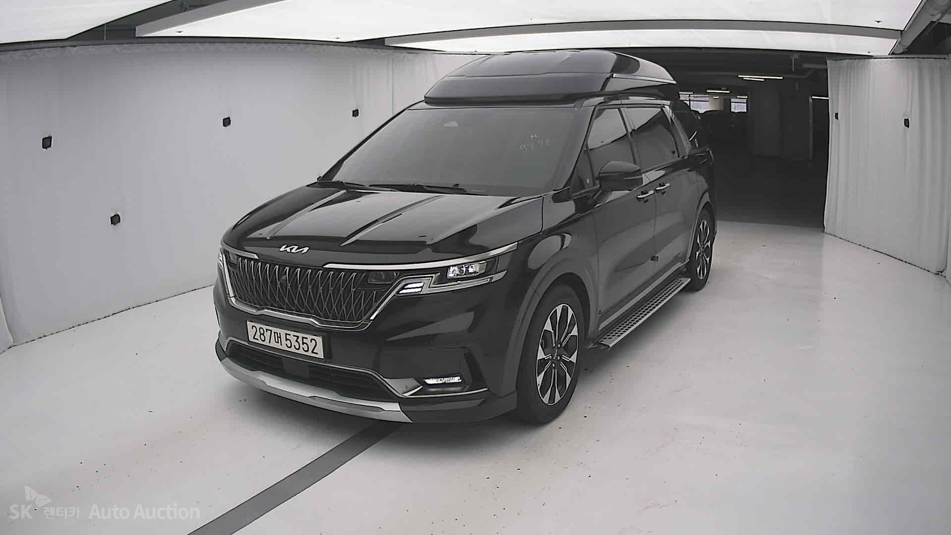 2023 - kia carnival