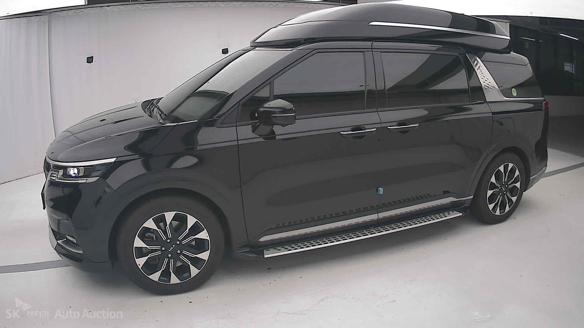2023 - kia carnival