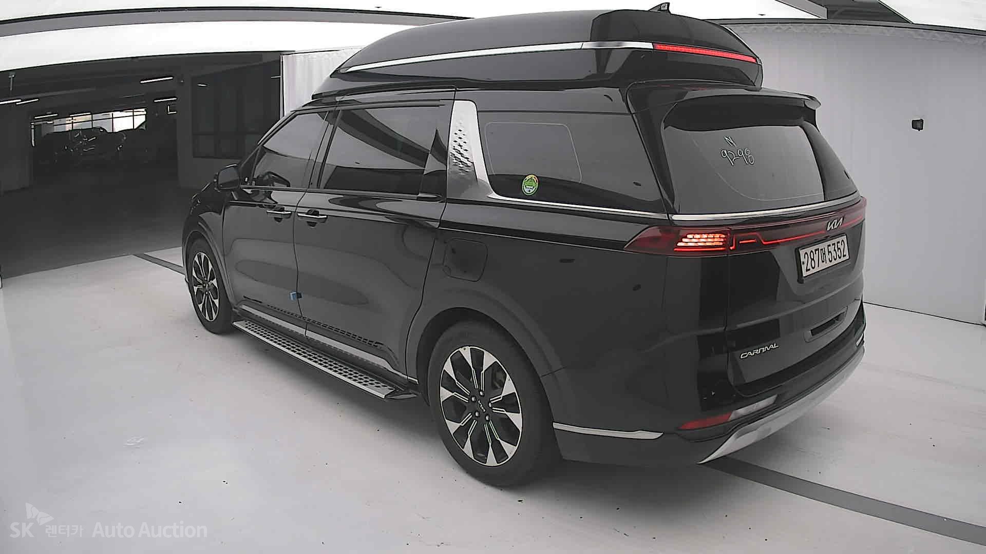 2023 - kia carnival