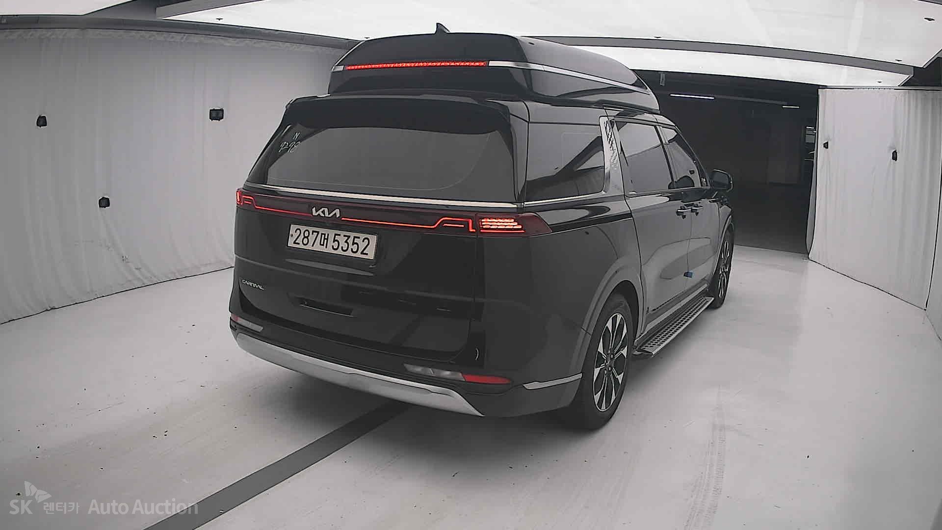2023 - kia carnival