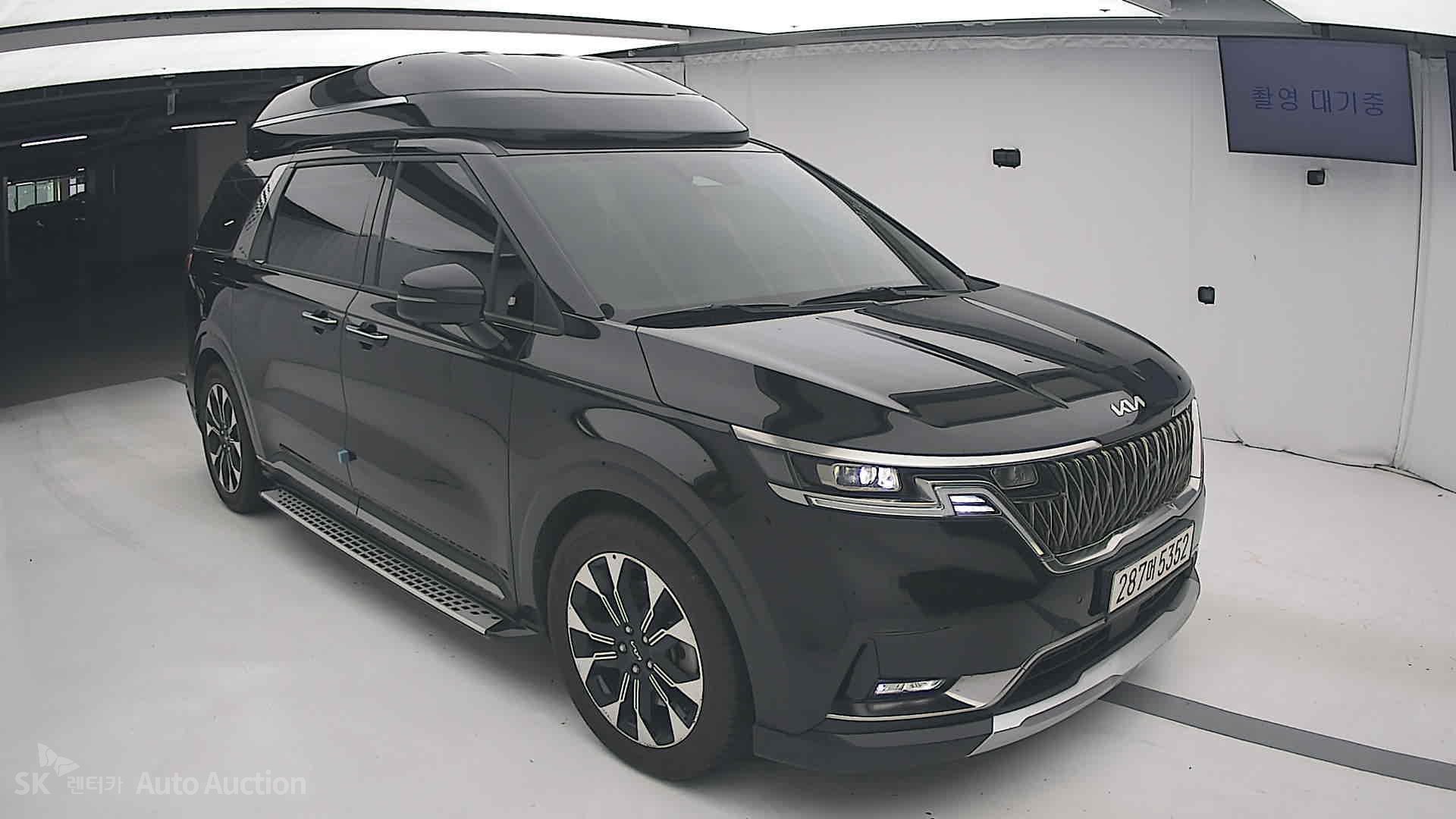 2023 - kia carnival