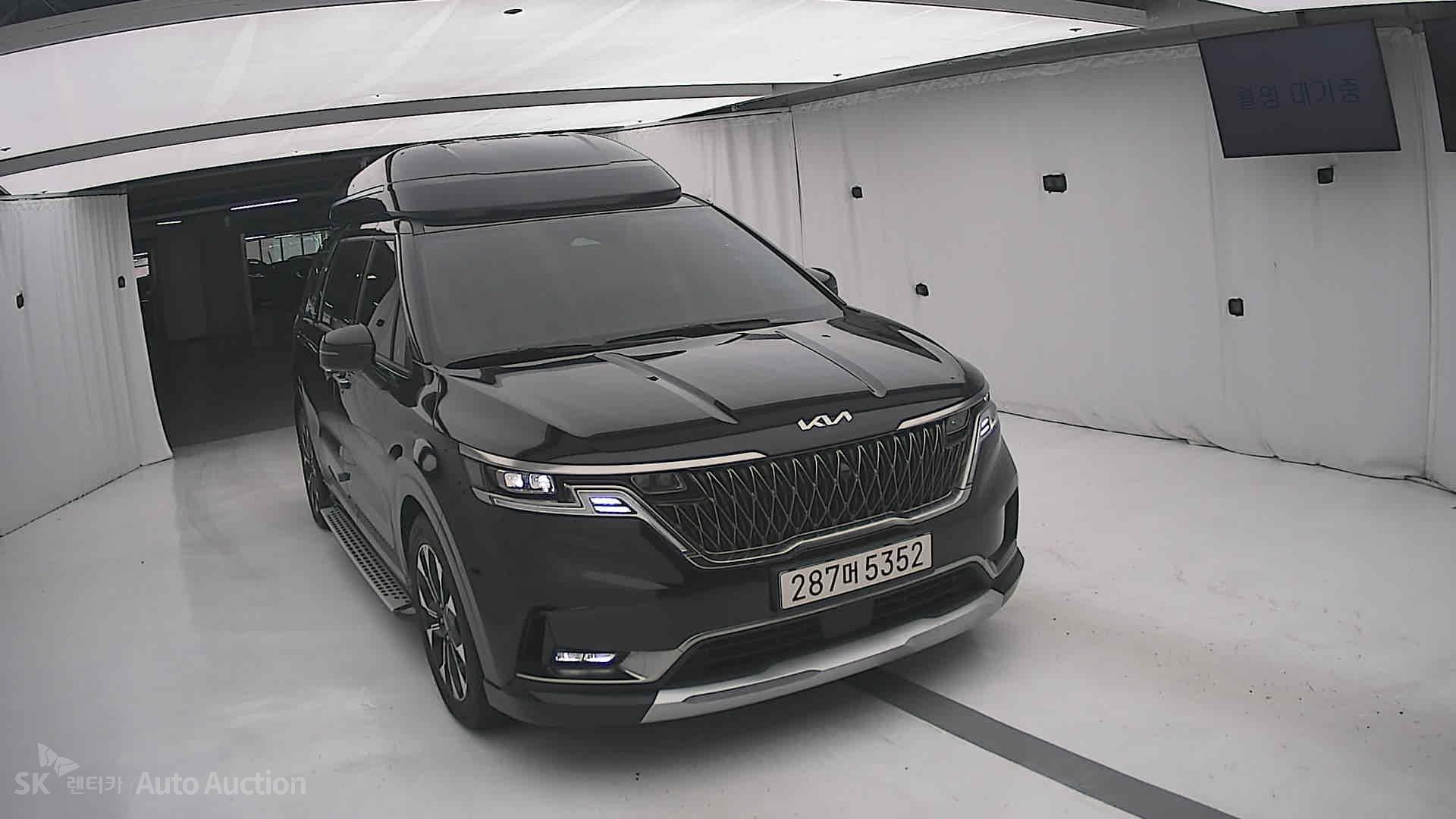 2023 - kia carnival