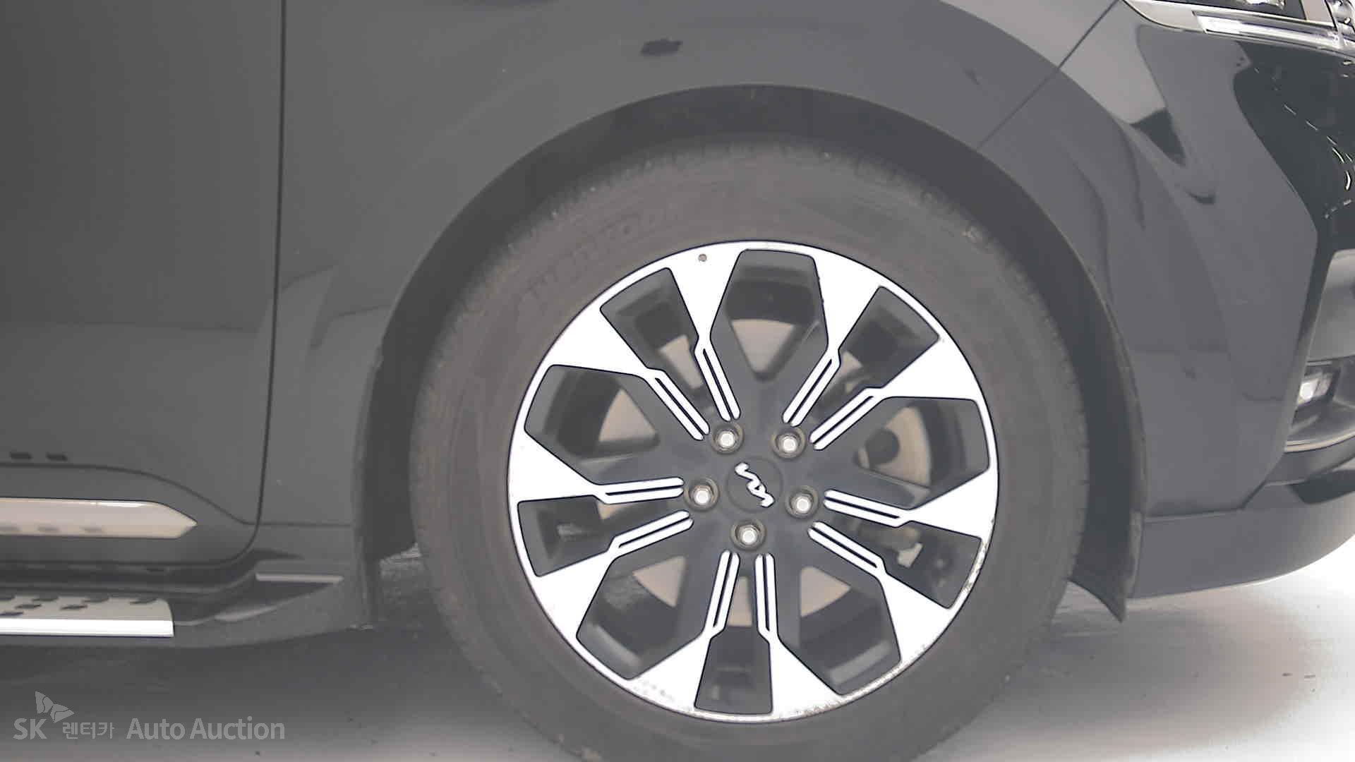 2023 - kia carnival