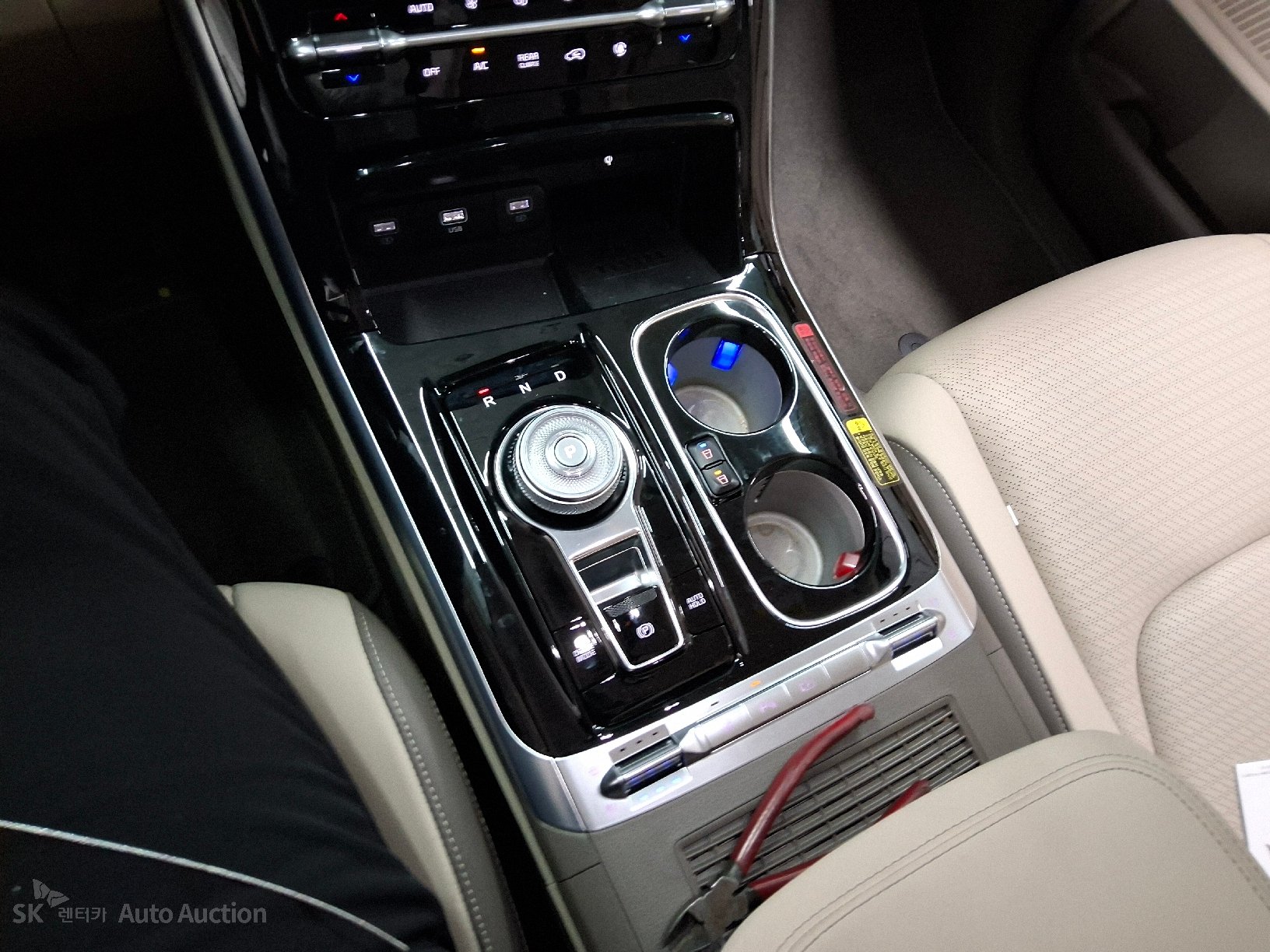 2023 - kia carnival