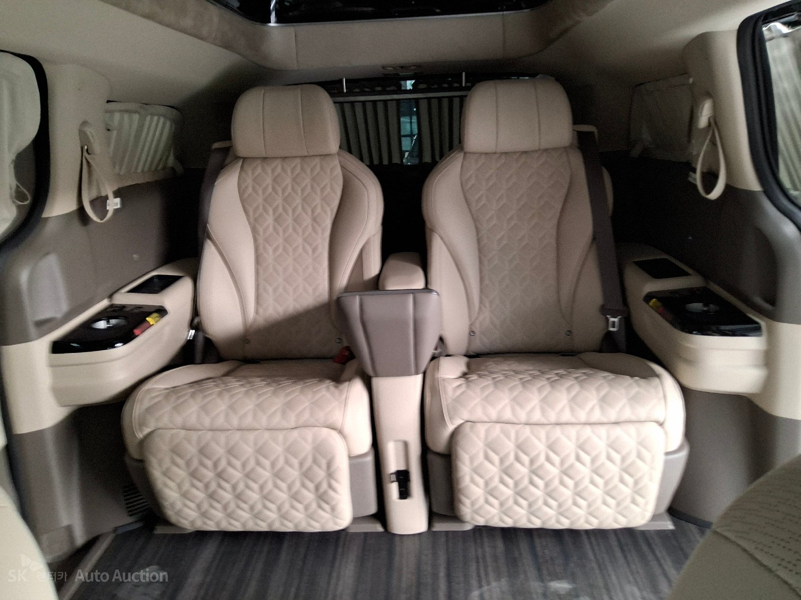 2023 - kia carnival