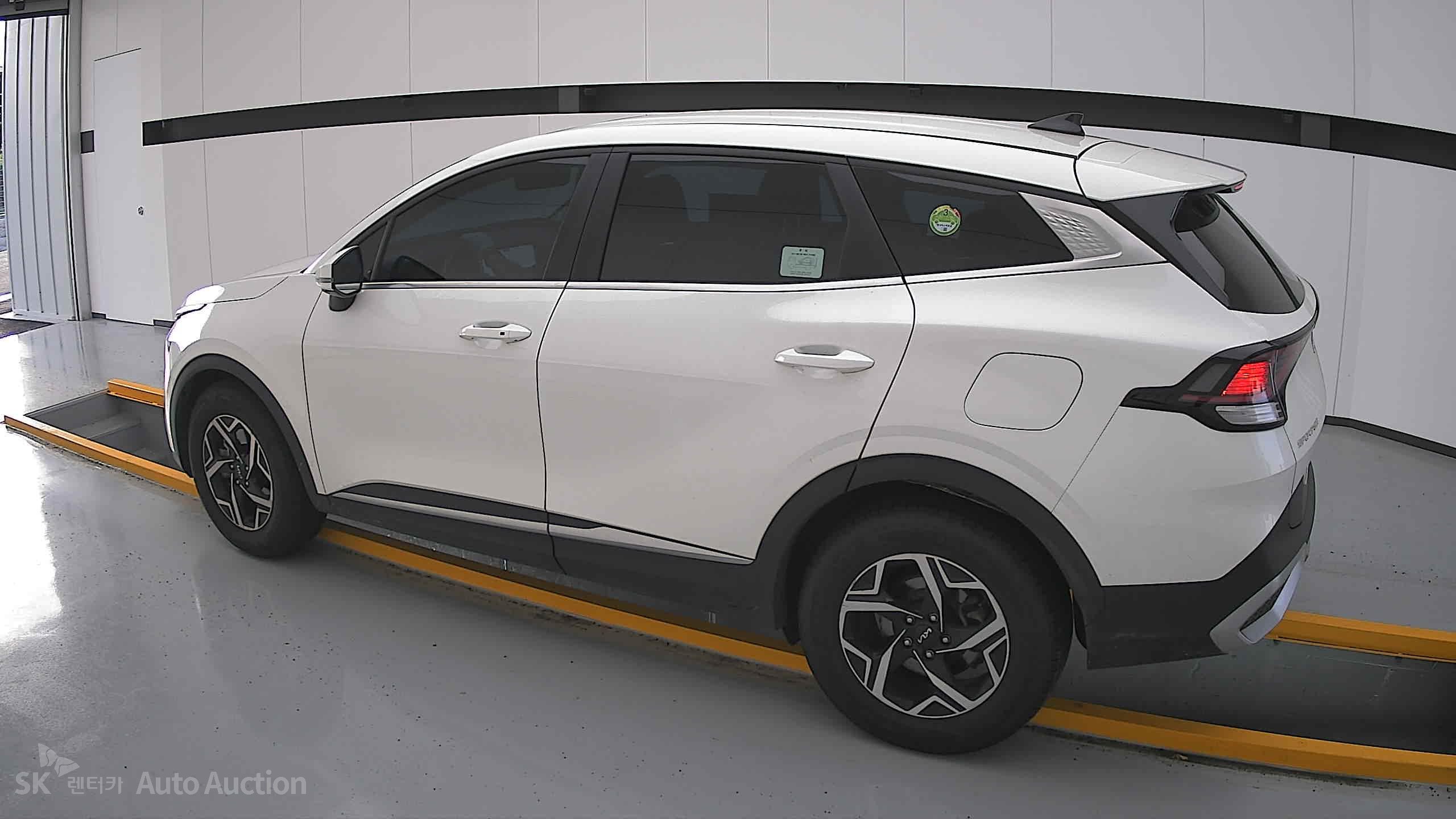 2023 - kia sportage