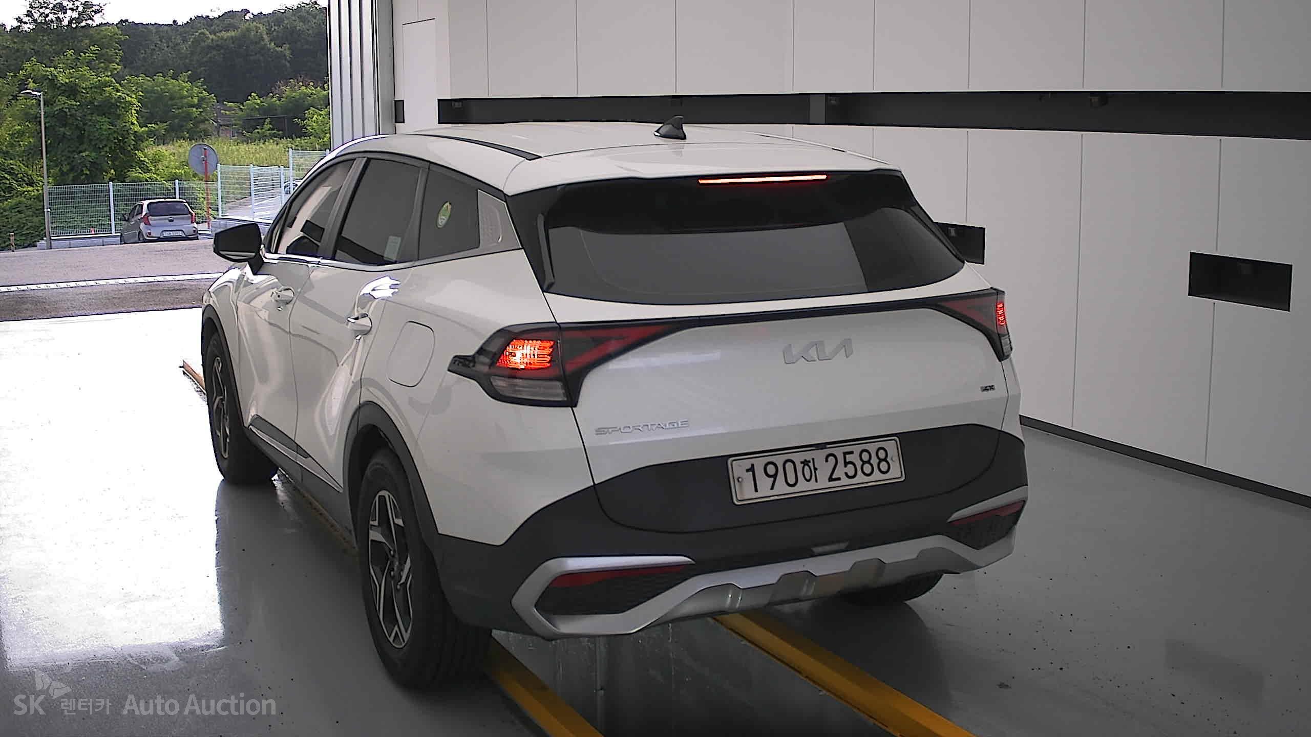 2023 - kia sportage