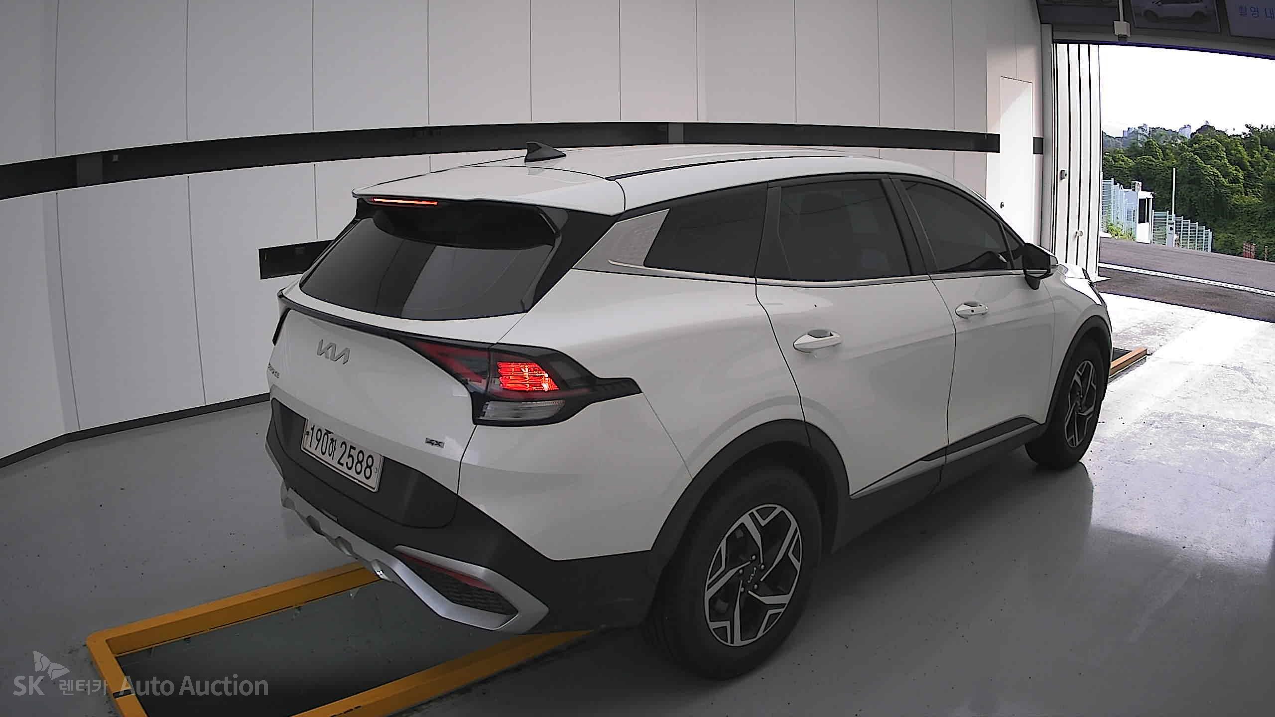 2023 - kia sportage