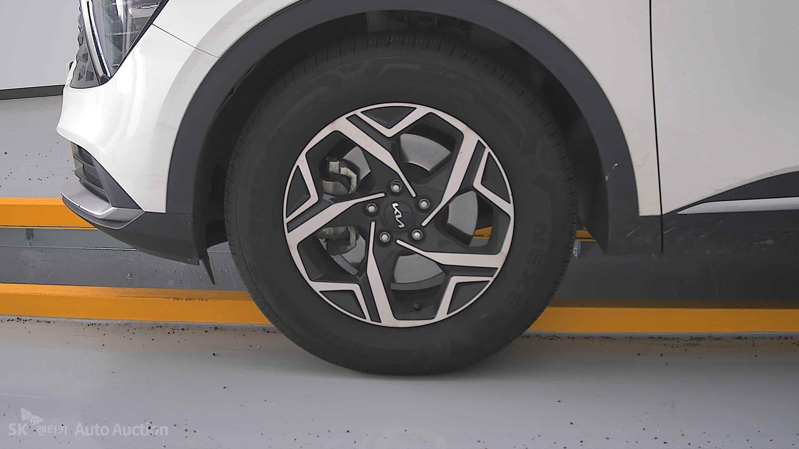 2023 - kia sportage