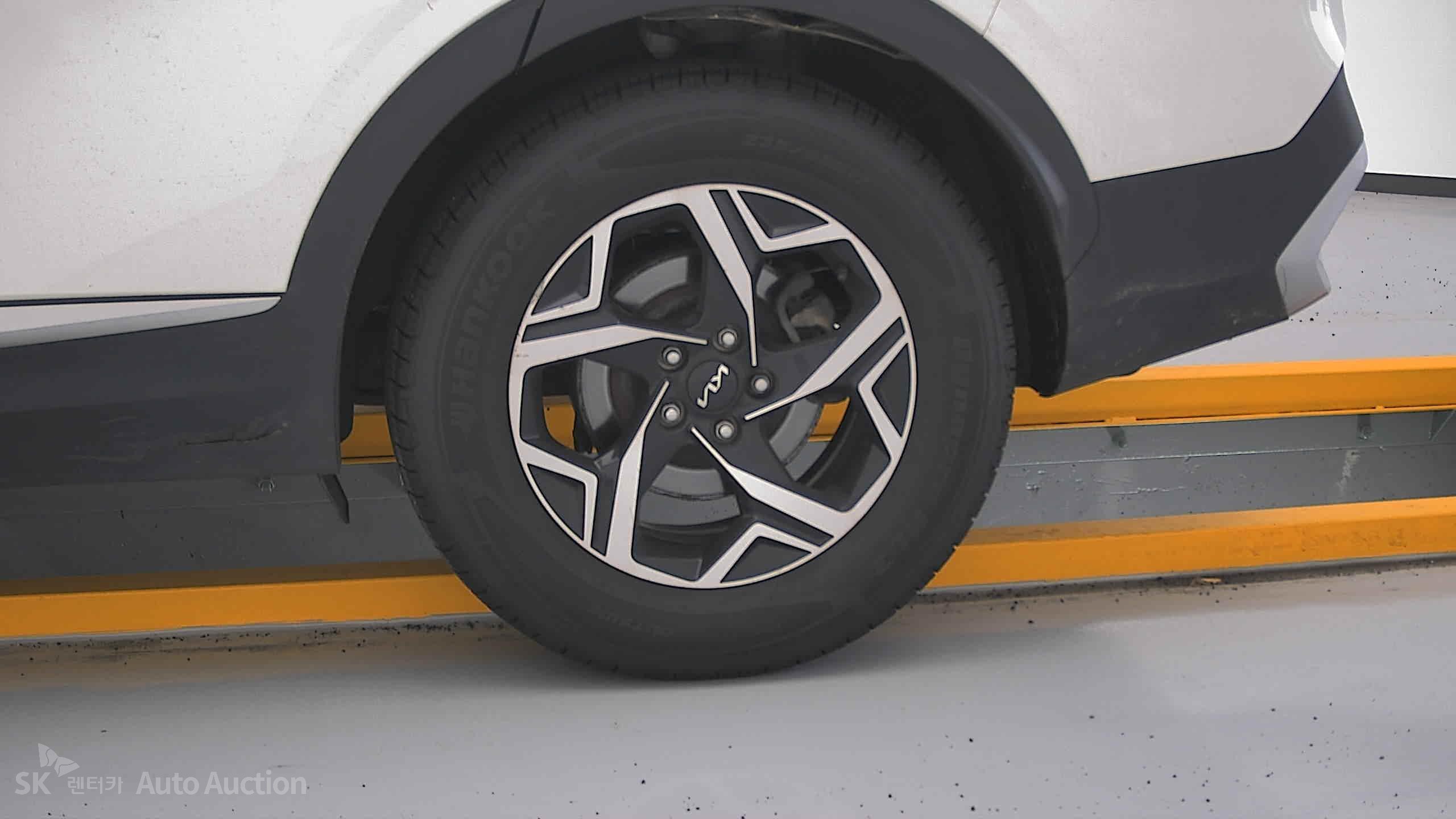 2023 - kia sportage