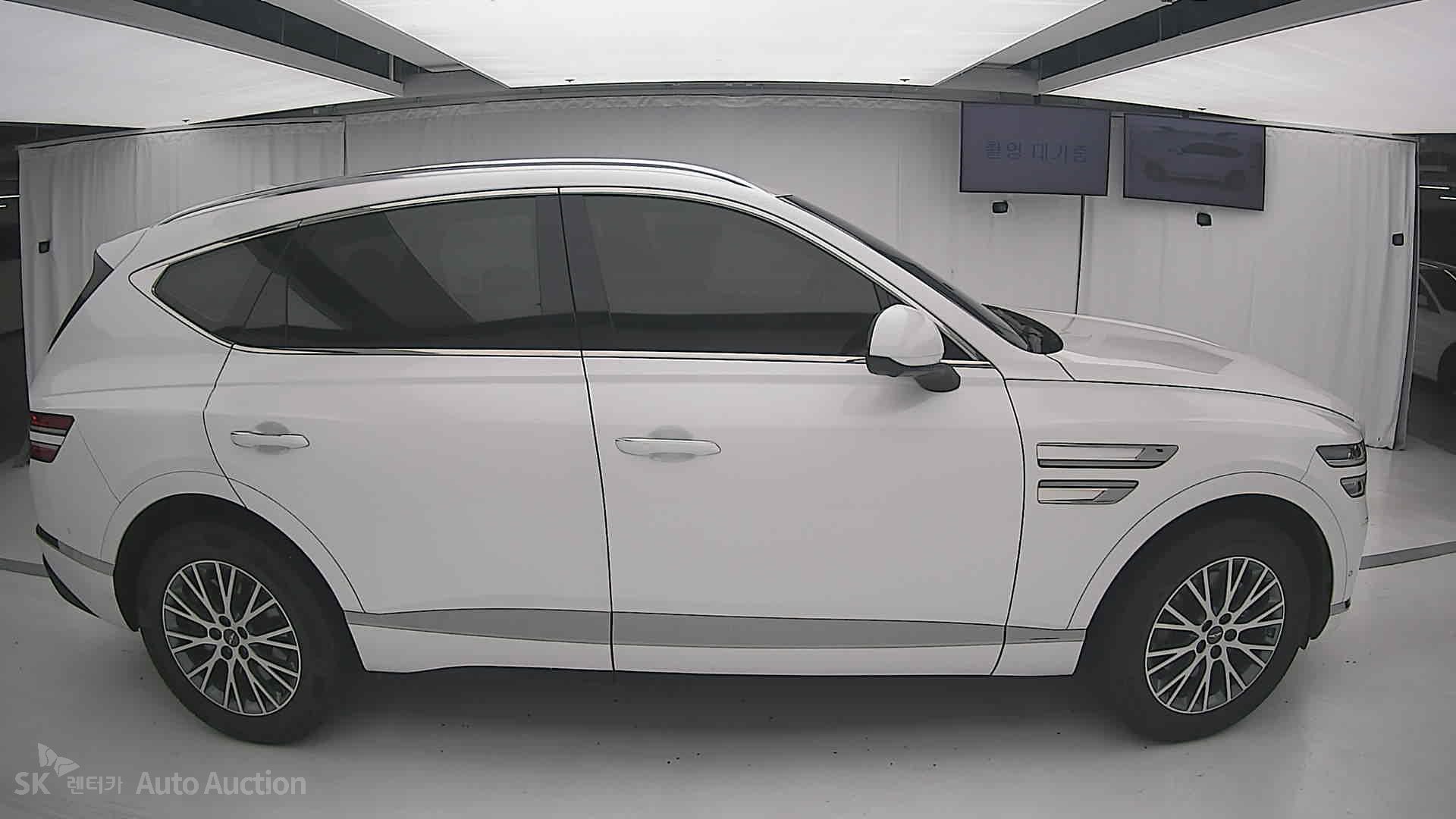 2022 - genesis gv80