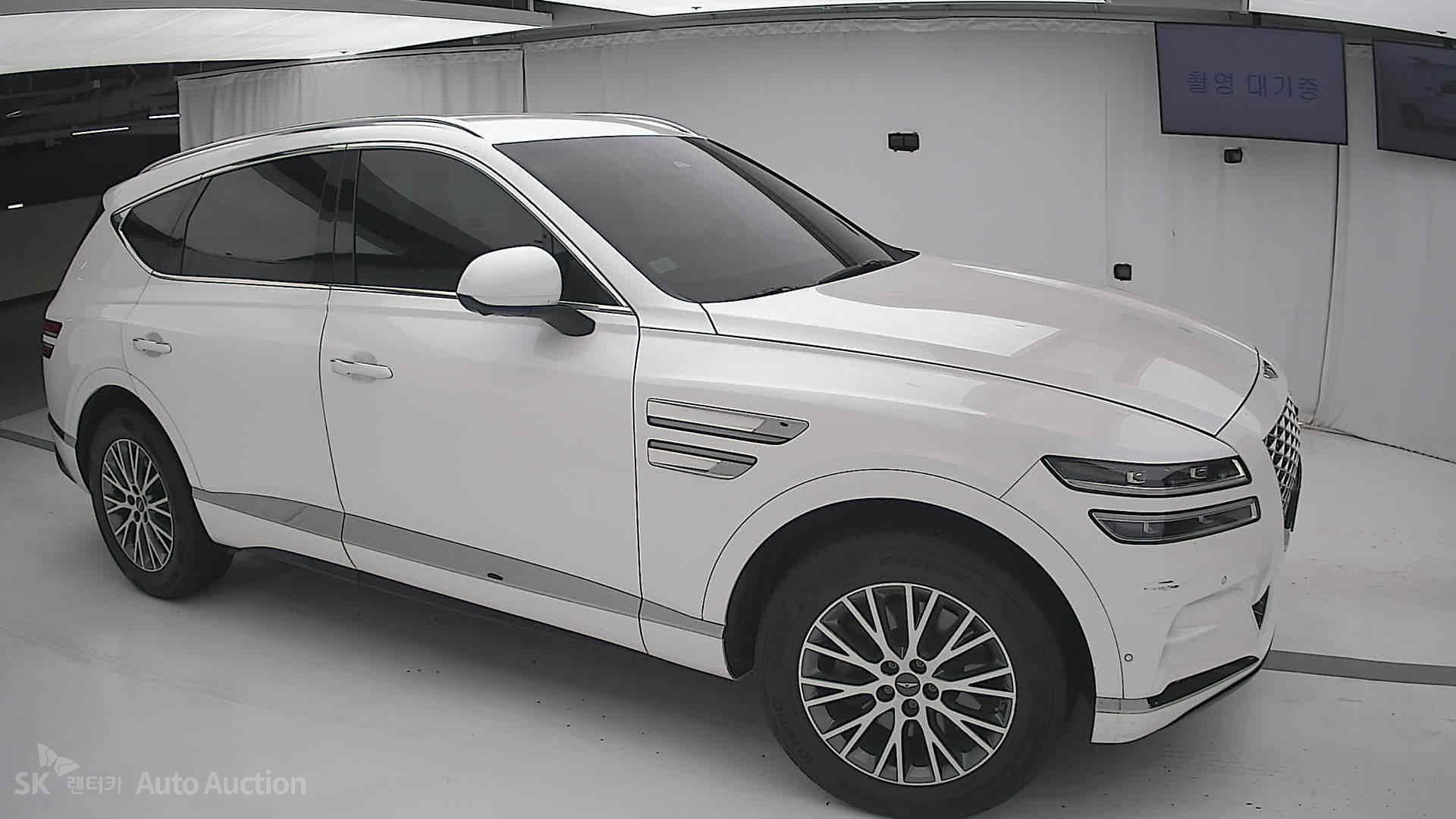 2022 - genesis gv80