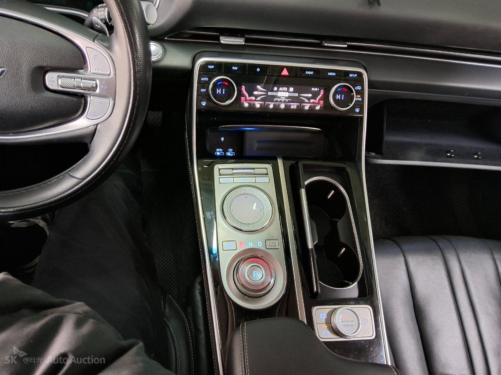 2022 - genesis gv80