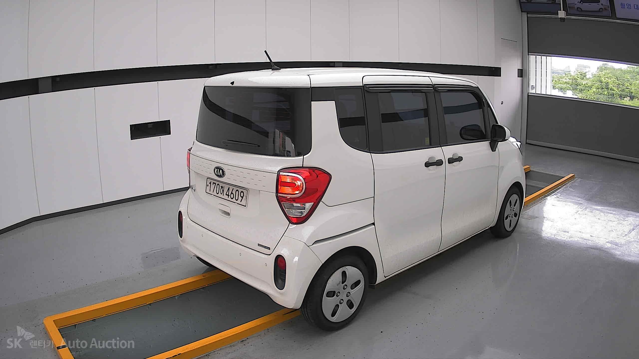 2021 - kia ray