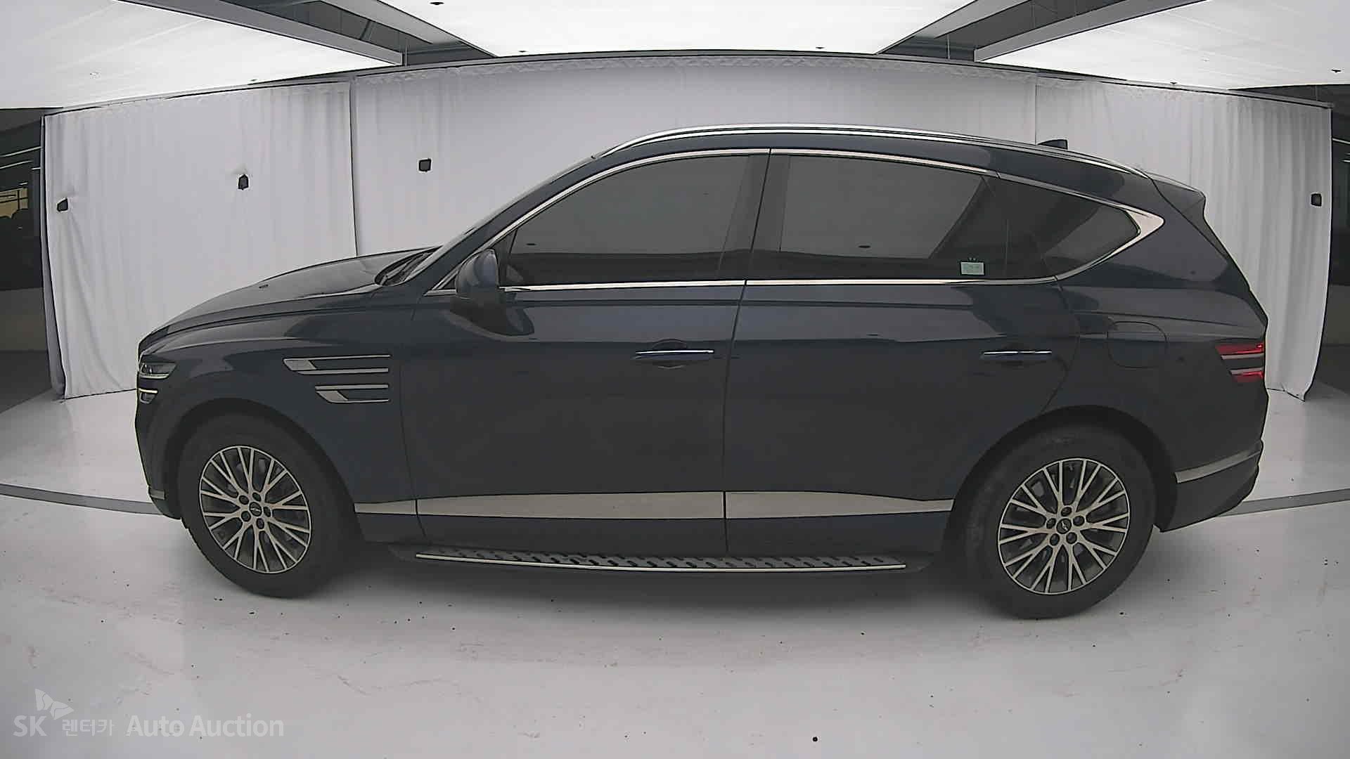 2022 - genesis gv80