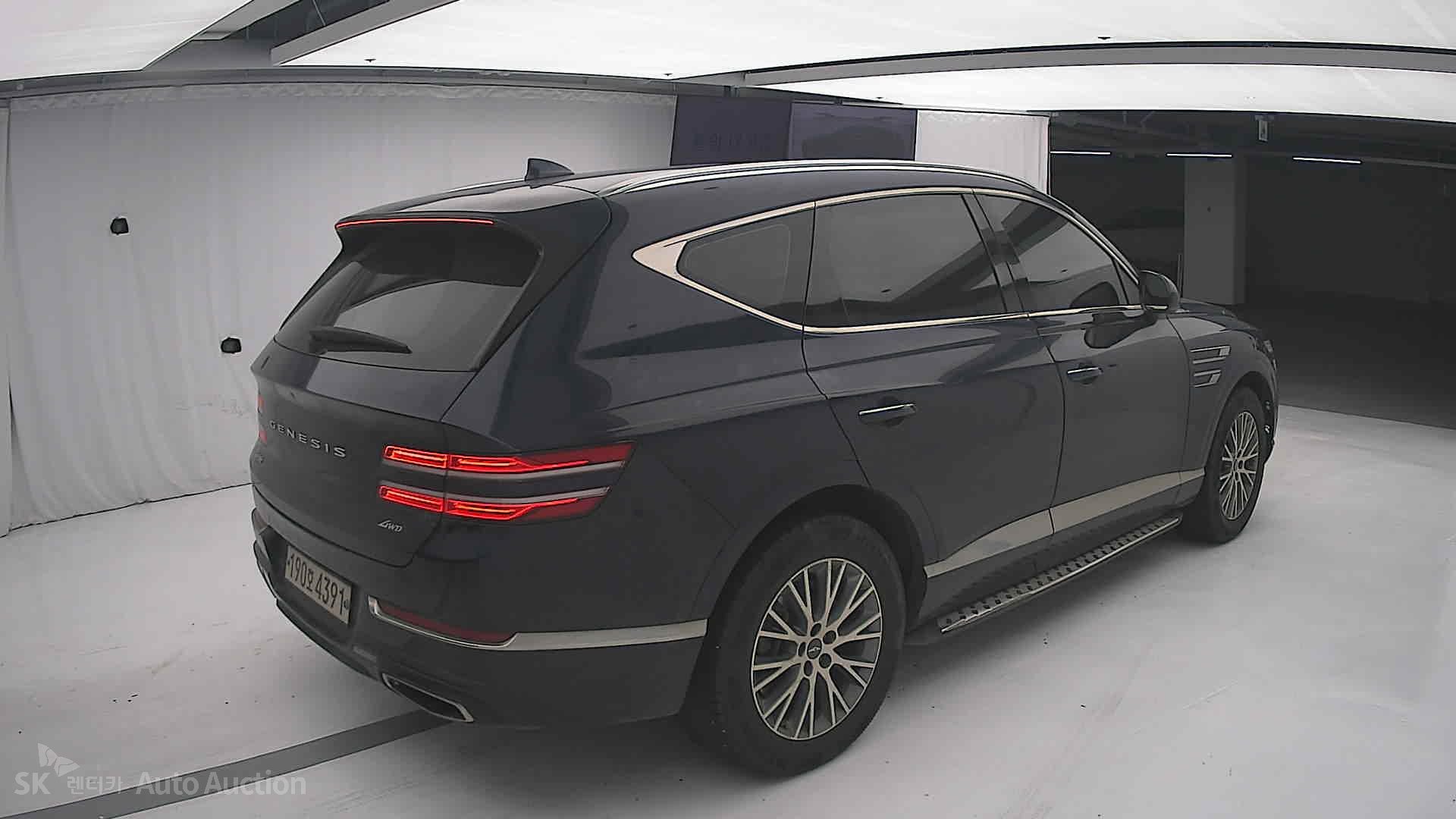 2022 - genesis gv80