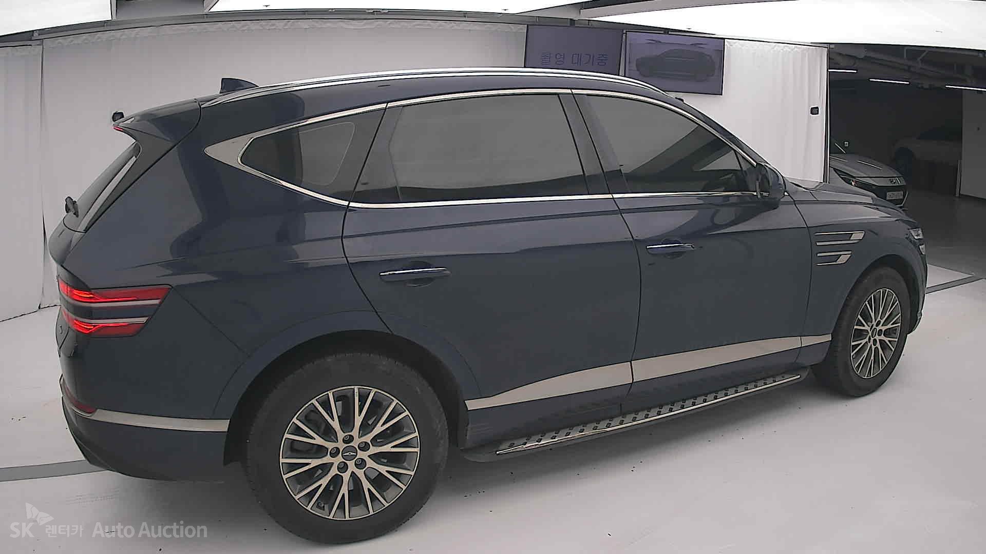 2022 - genesis gv80