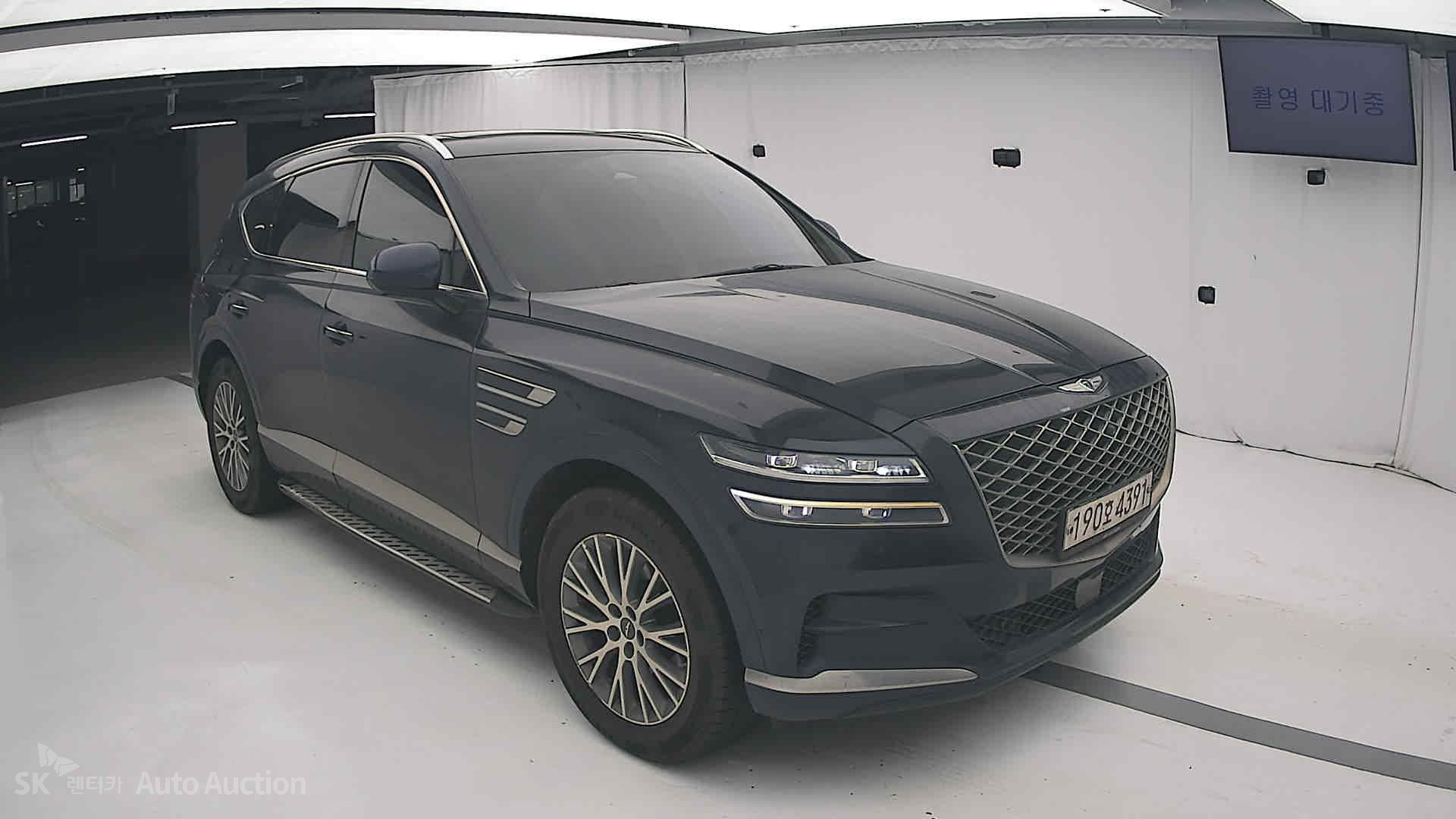 2022 - genesis gv80