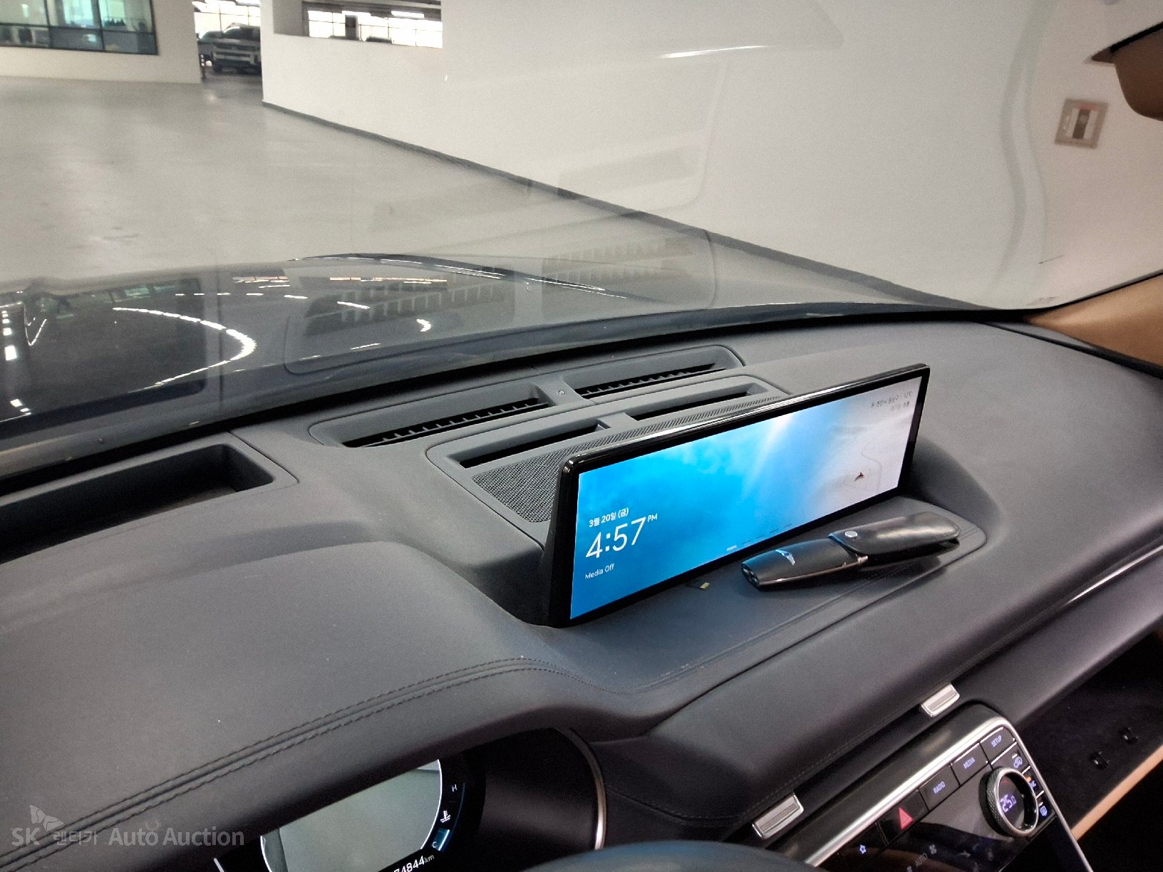 2022 - genesis gv80
