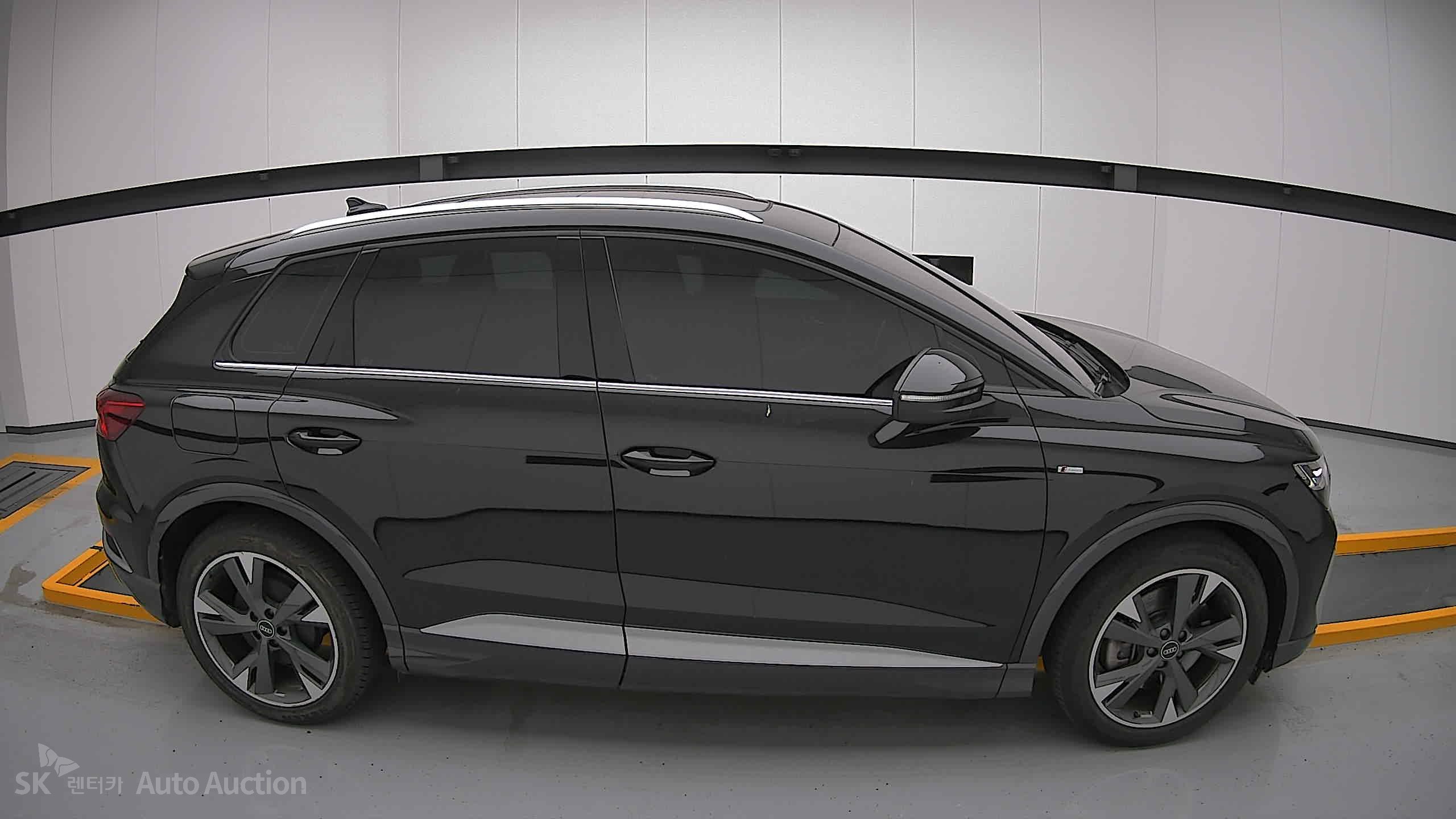 2022 - audi q4