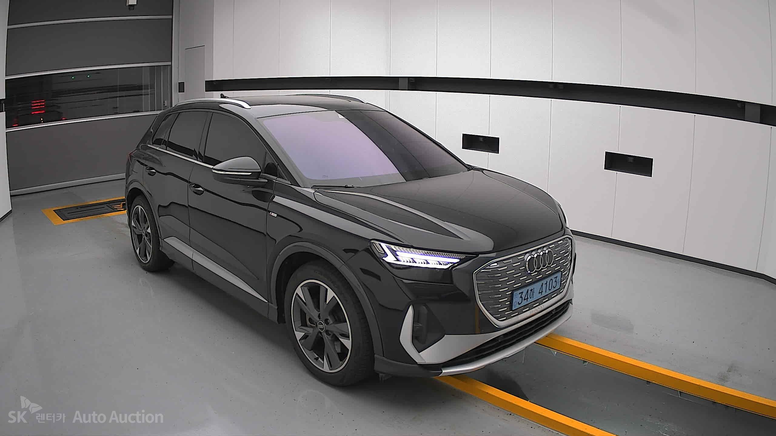 2022 - audi q4