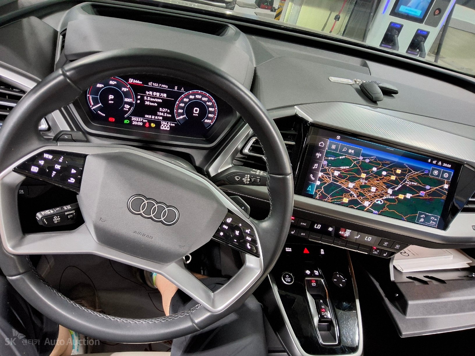 2022 - audi q4