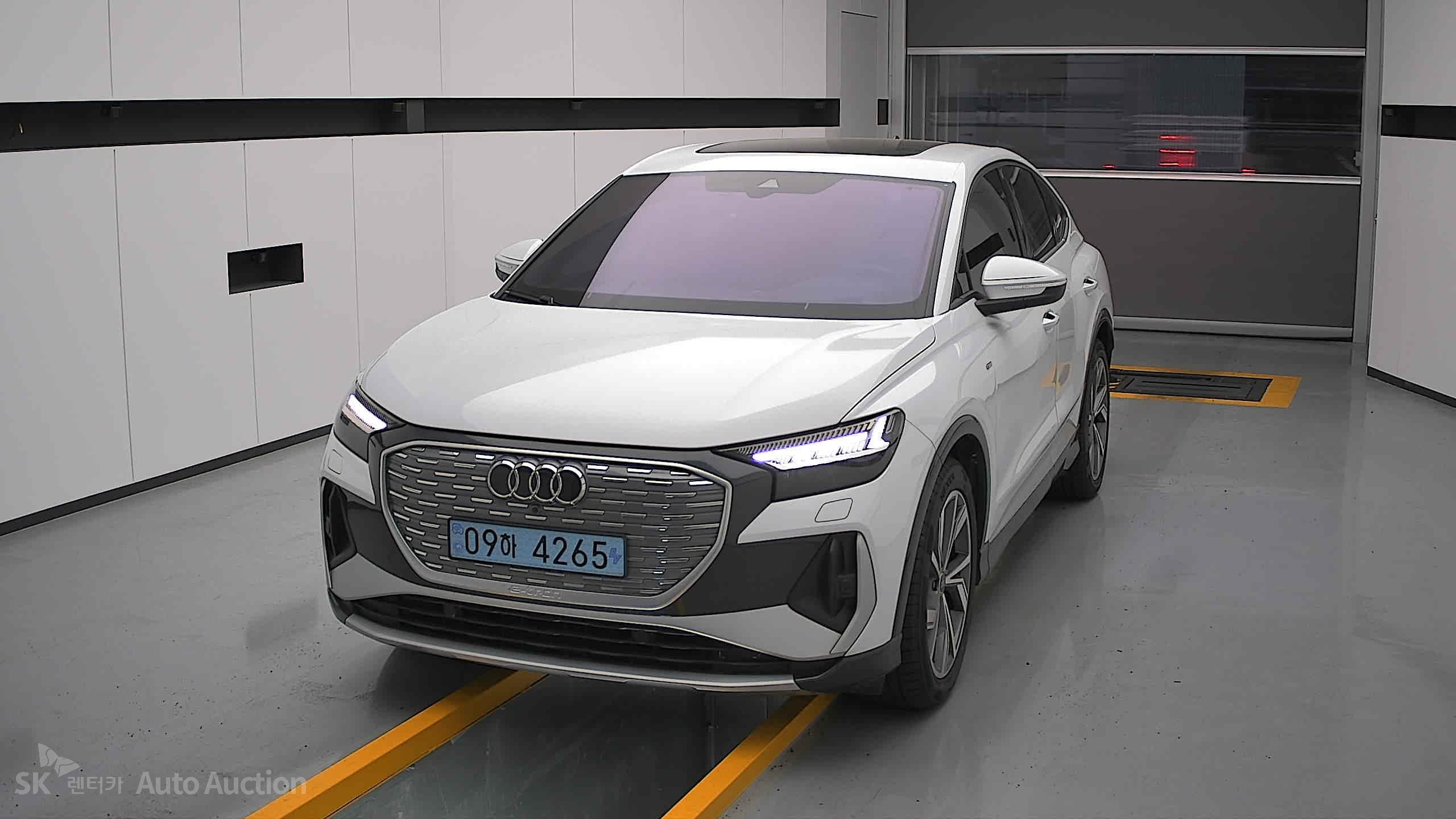 아우디 Q4 트론