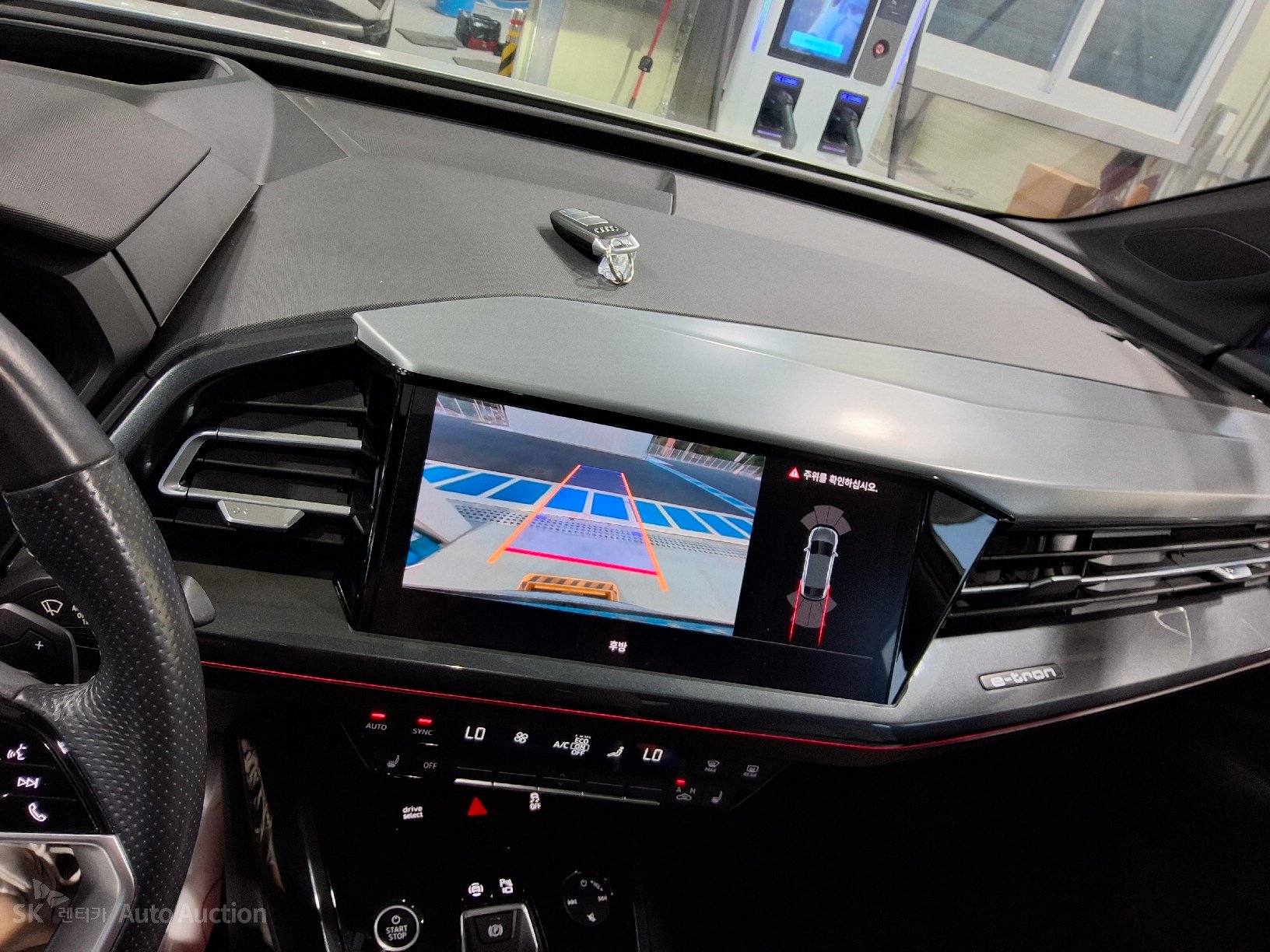 2022 - audi q4