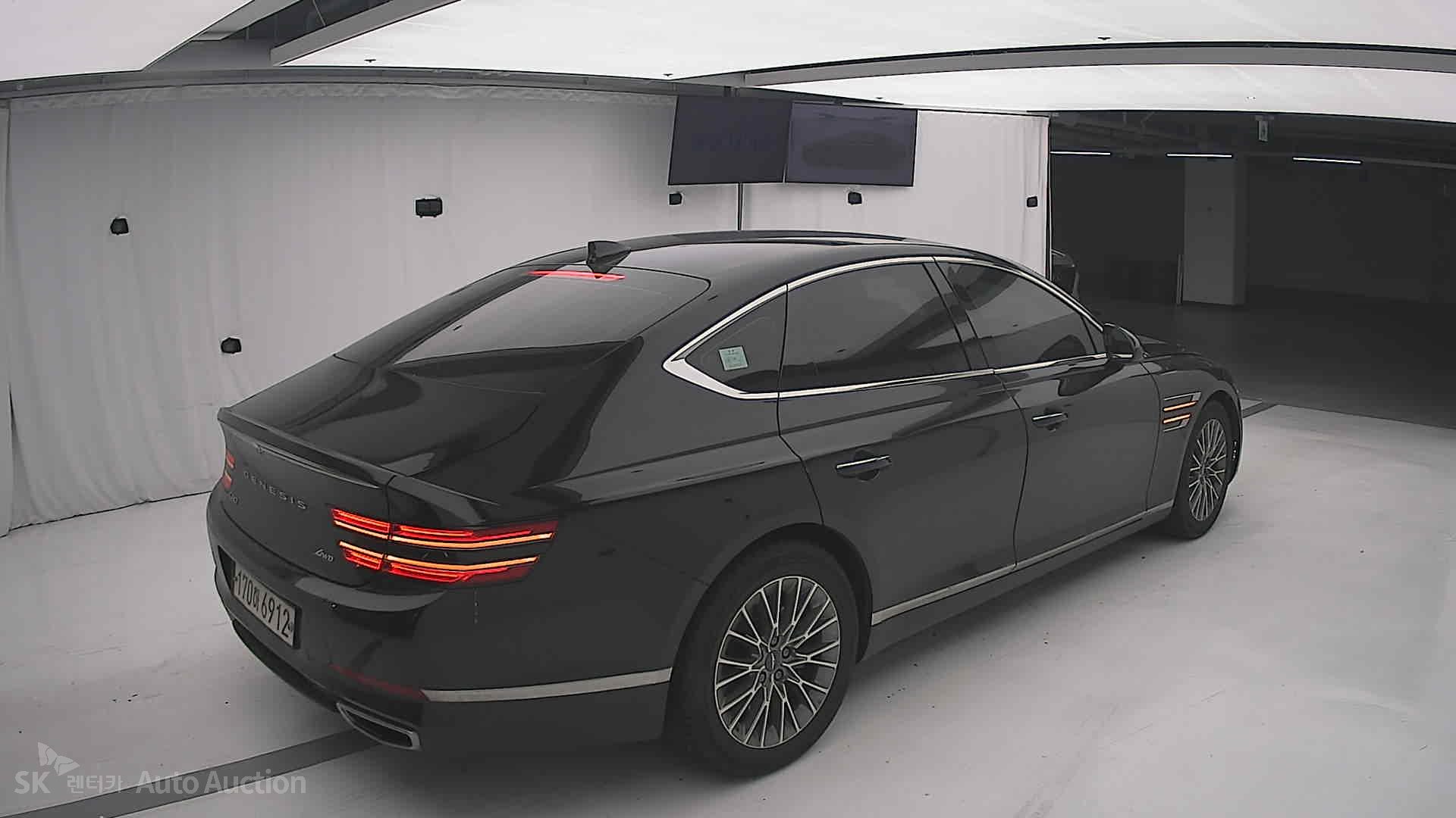 2021 - genesis g80