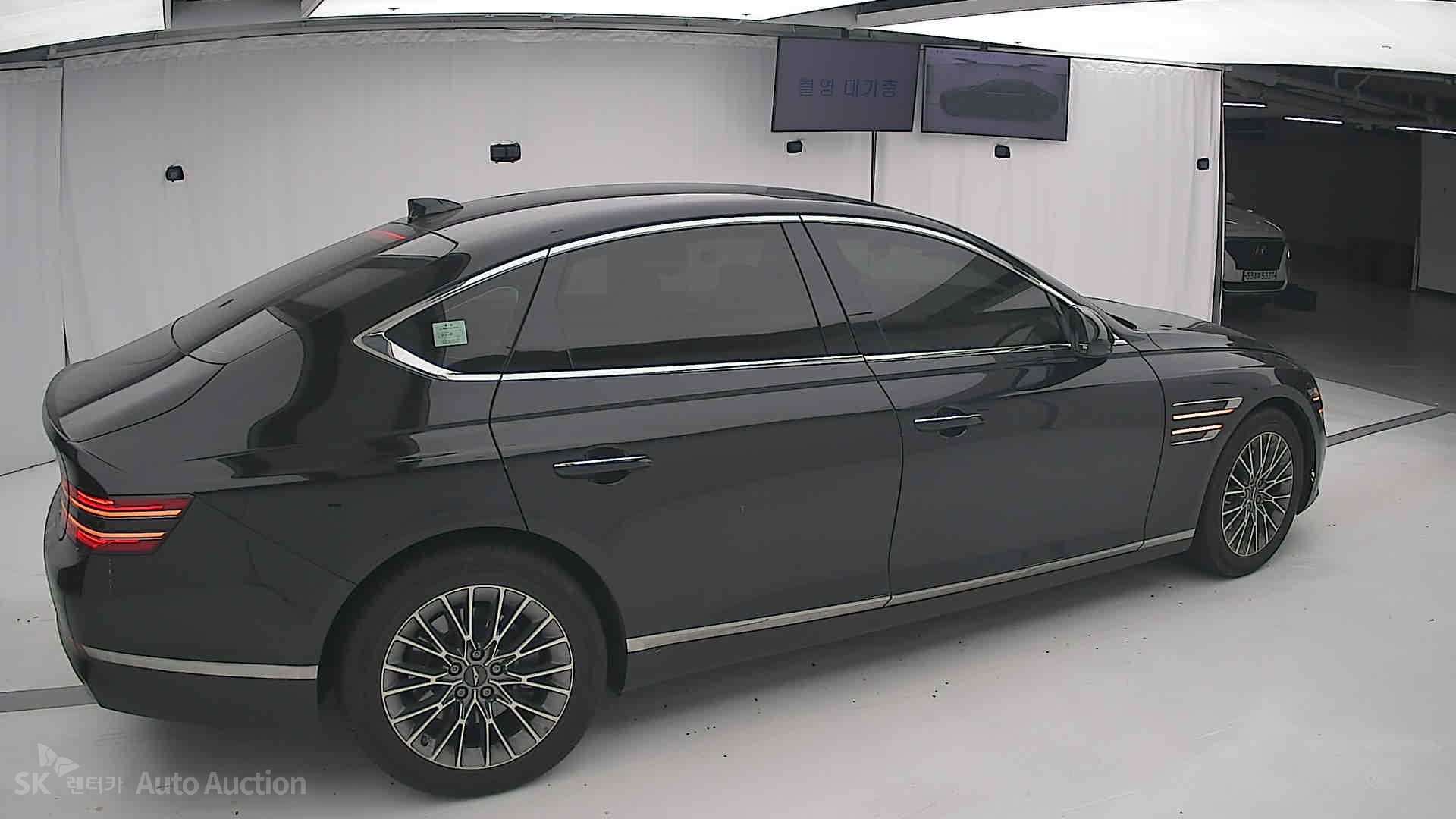 2021 - genesis g80