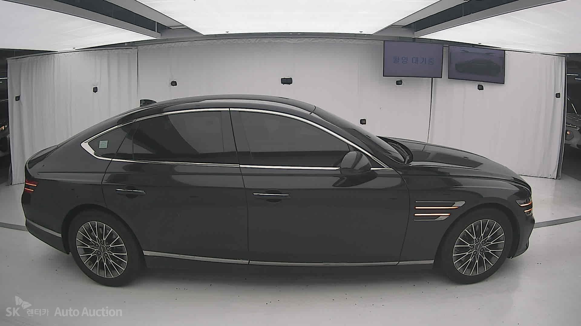 2021 - genesis g80