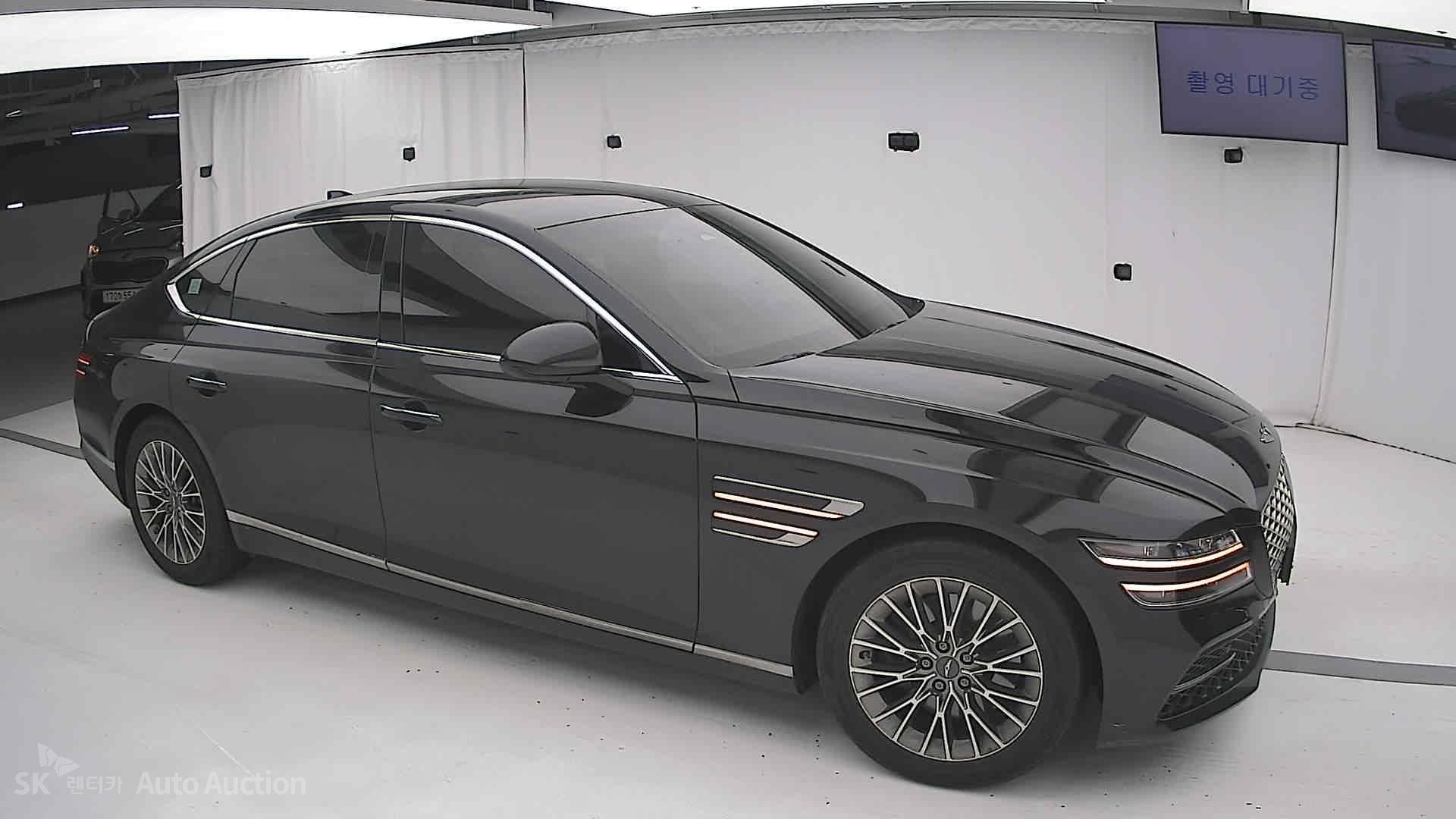 2021 - genesis g80