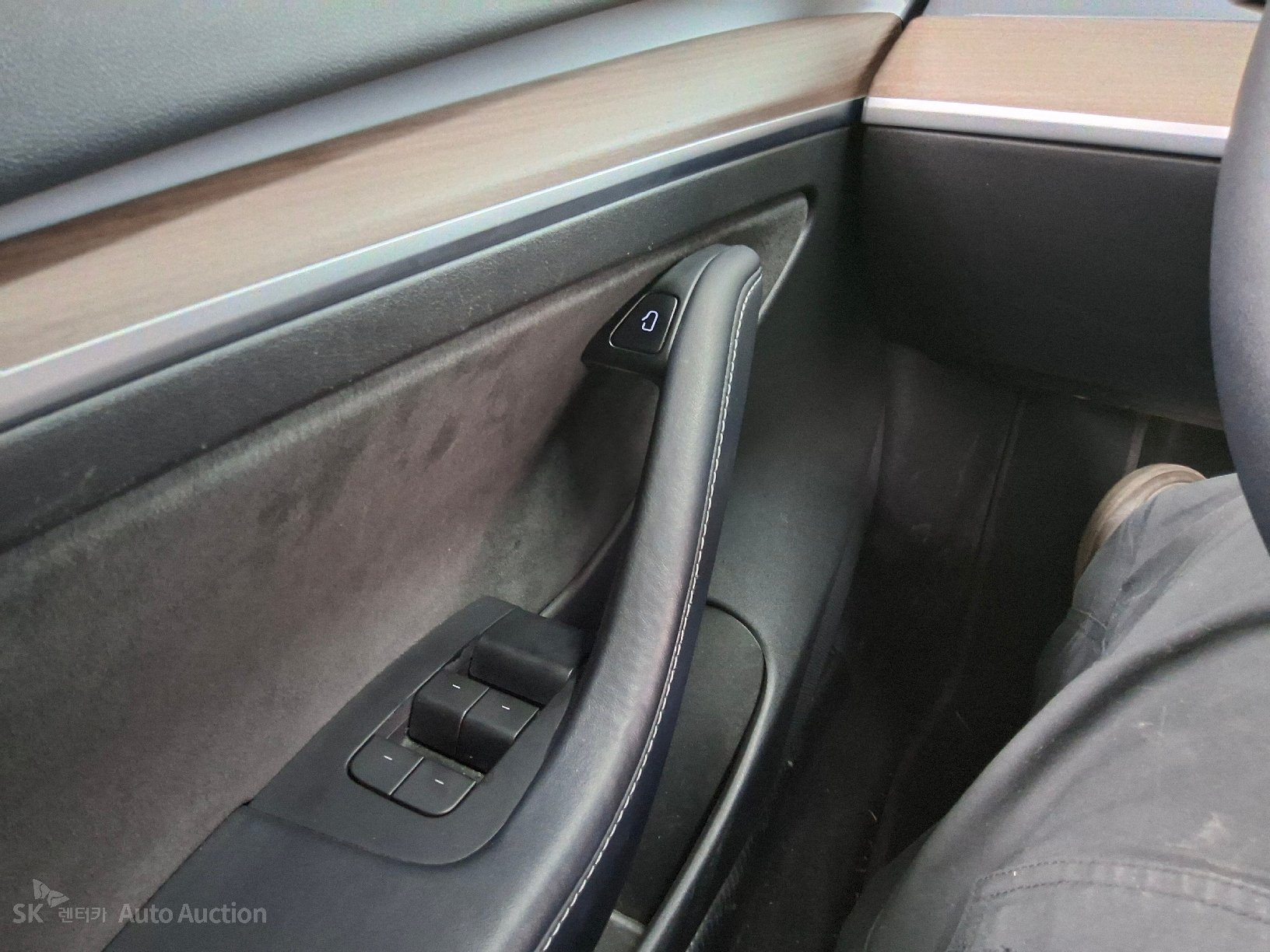 2022 - tesla model 3