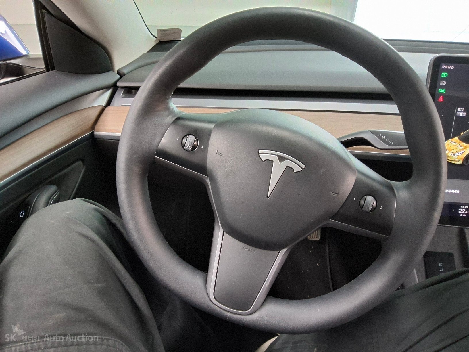 2022 - tesla model 3