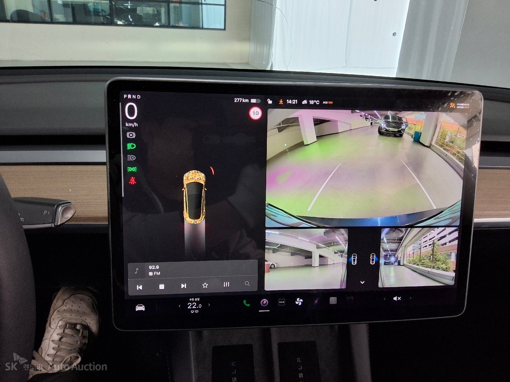 2022 - tesla model 3