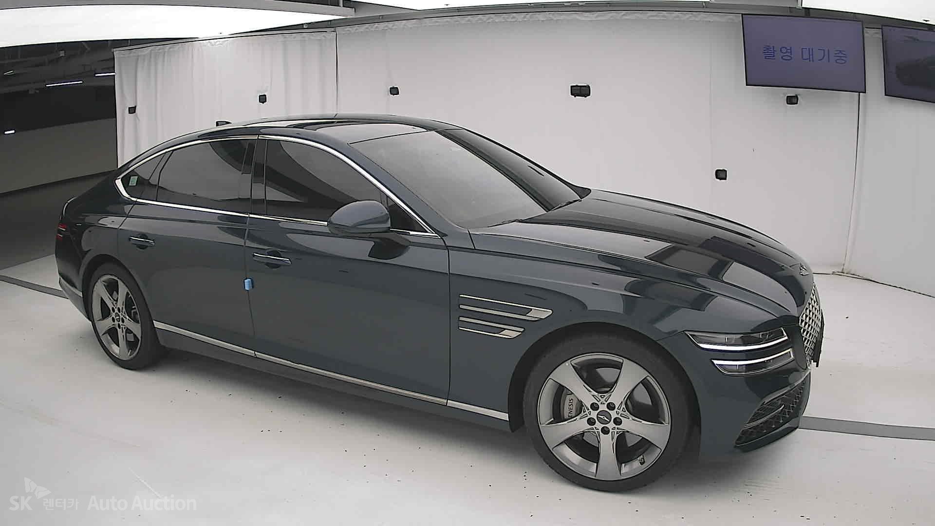 2022 - genesis g80