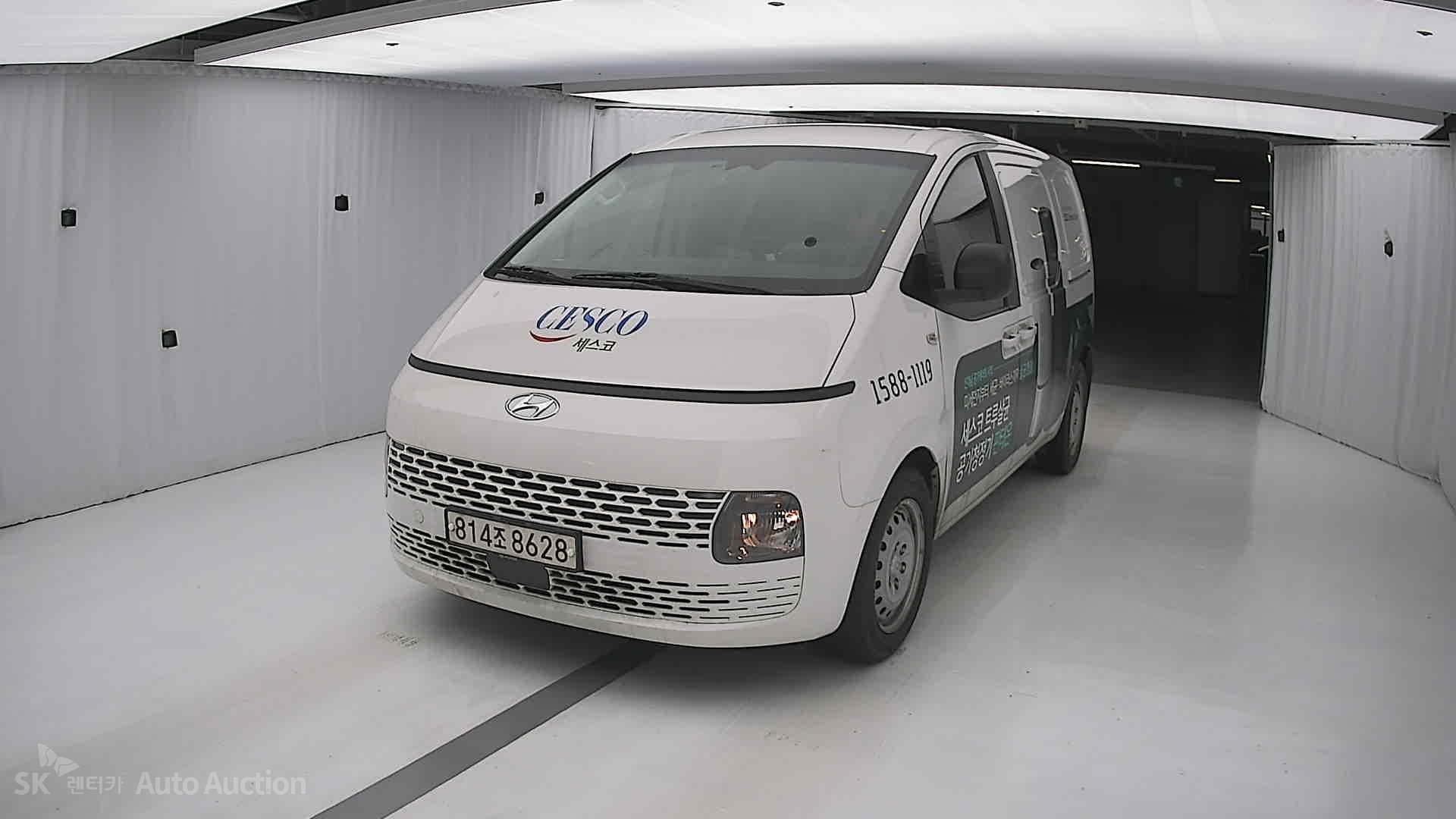 2023 - hyundai staria