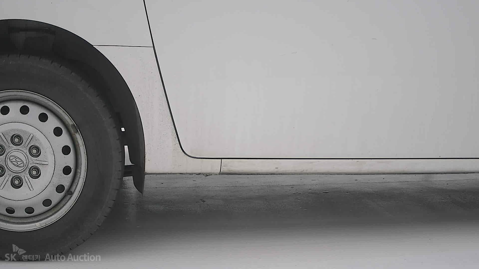 2023 - hyundai staria