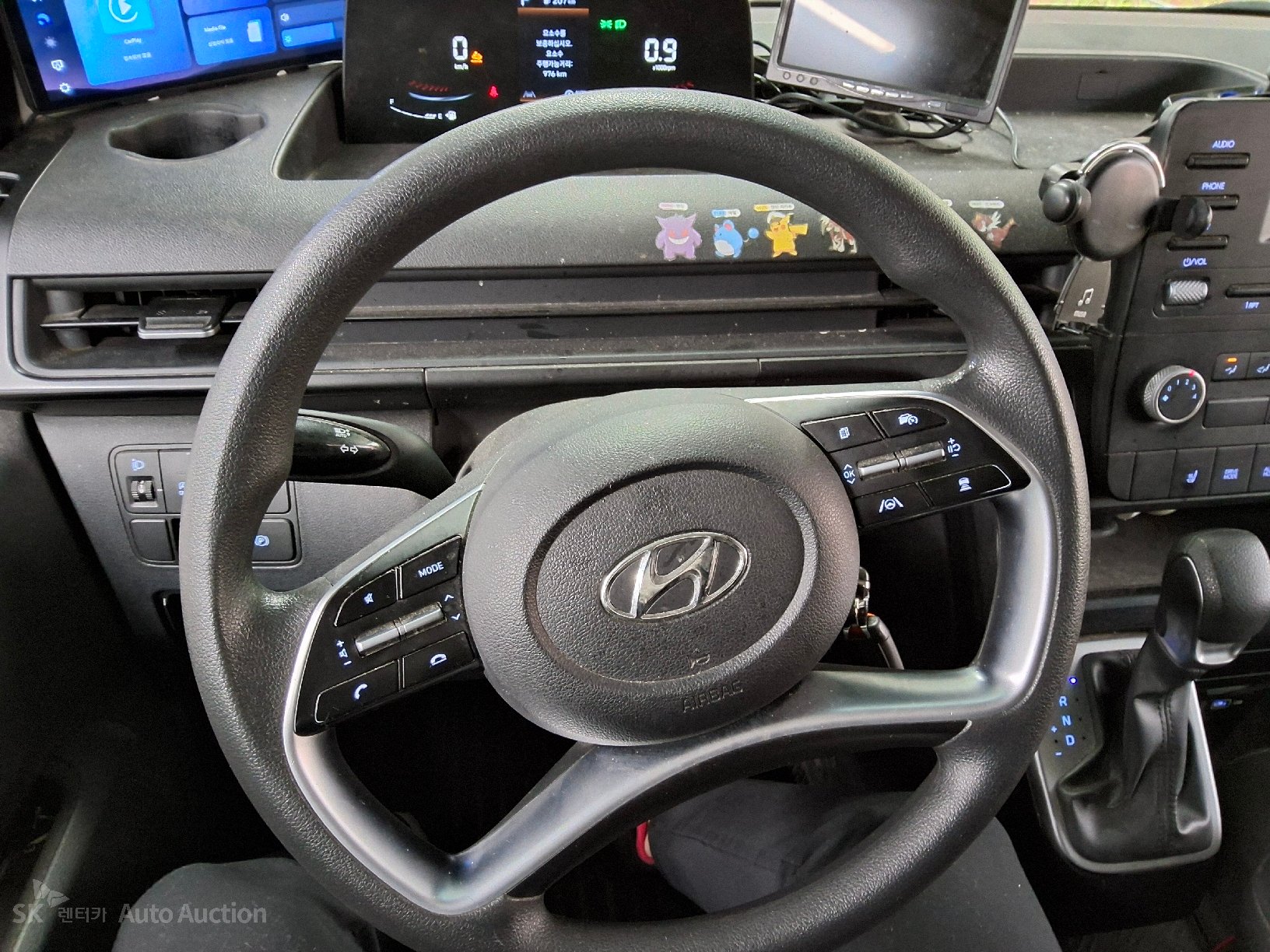 2023 - hyundai staria