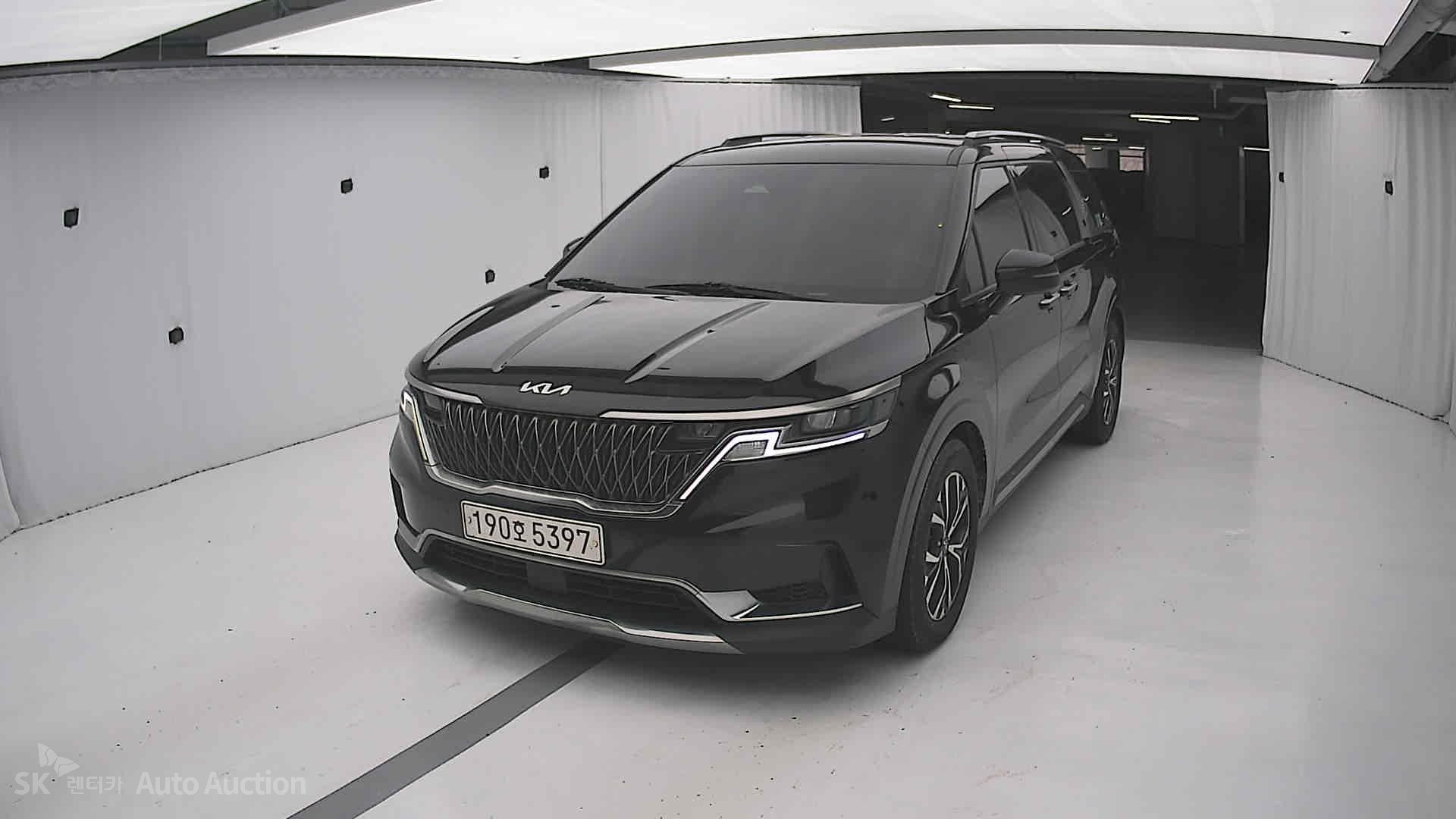 2023 - kia carnival