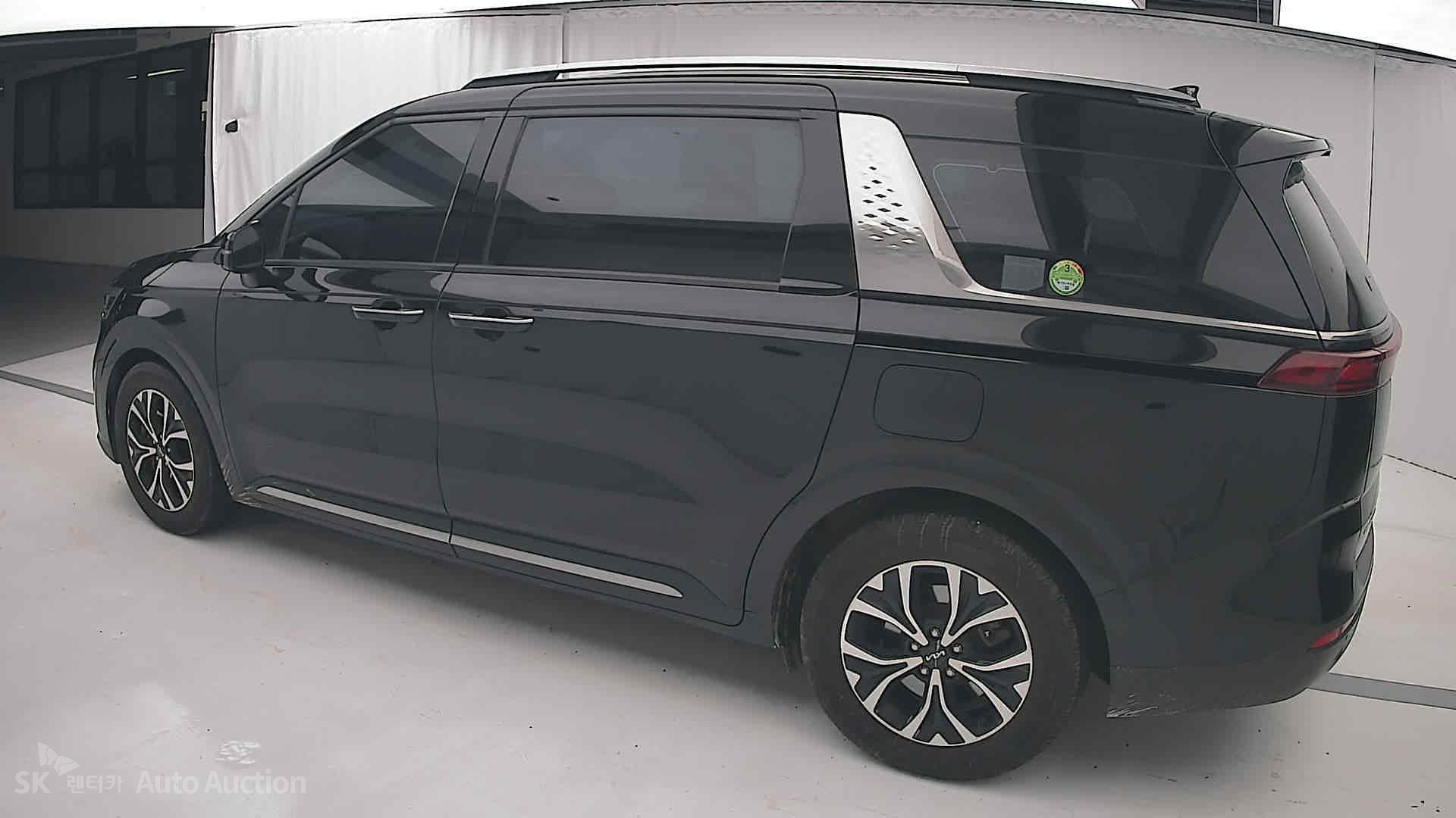 2023 - kia carnival