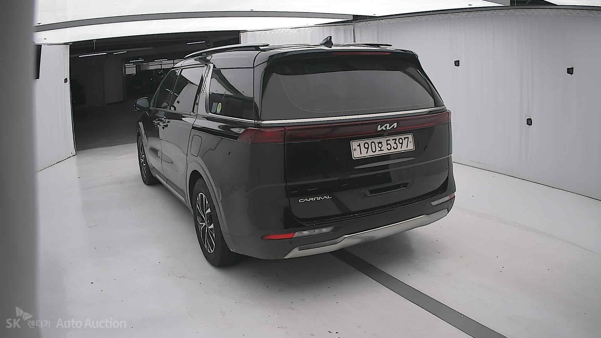 2023 - kia carnival