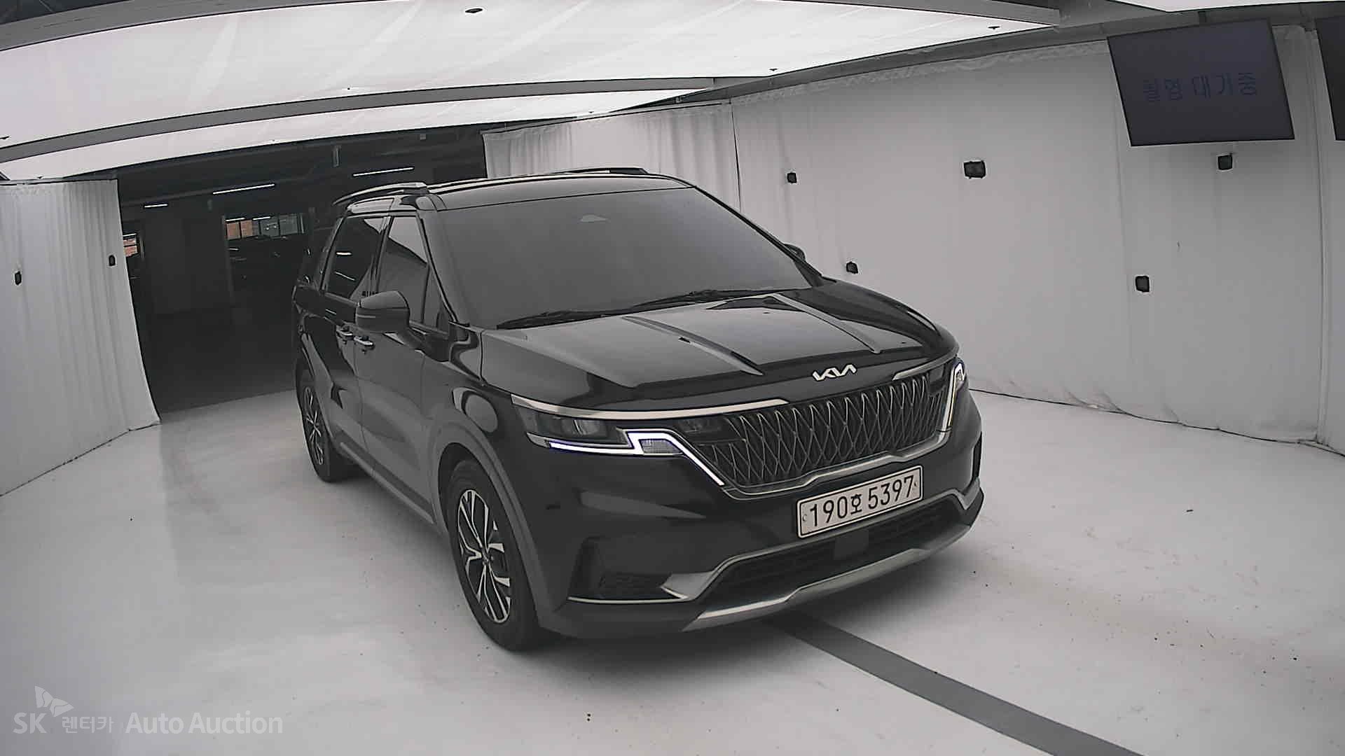 2023 - kia carnival