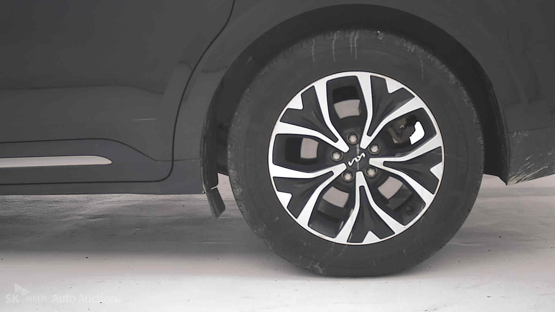2023 - kia carnival