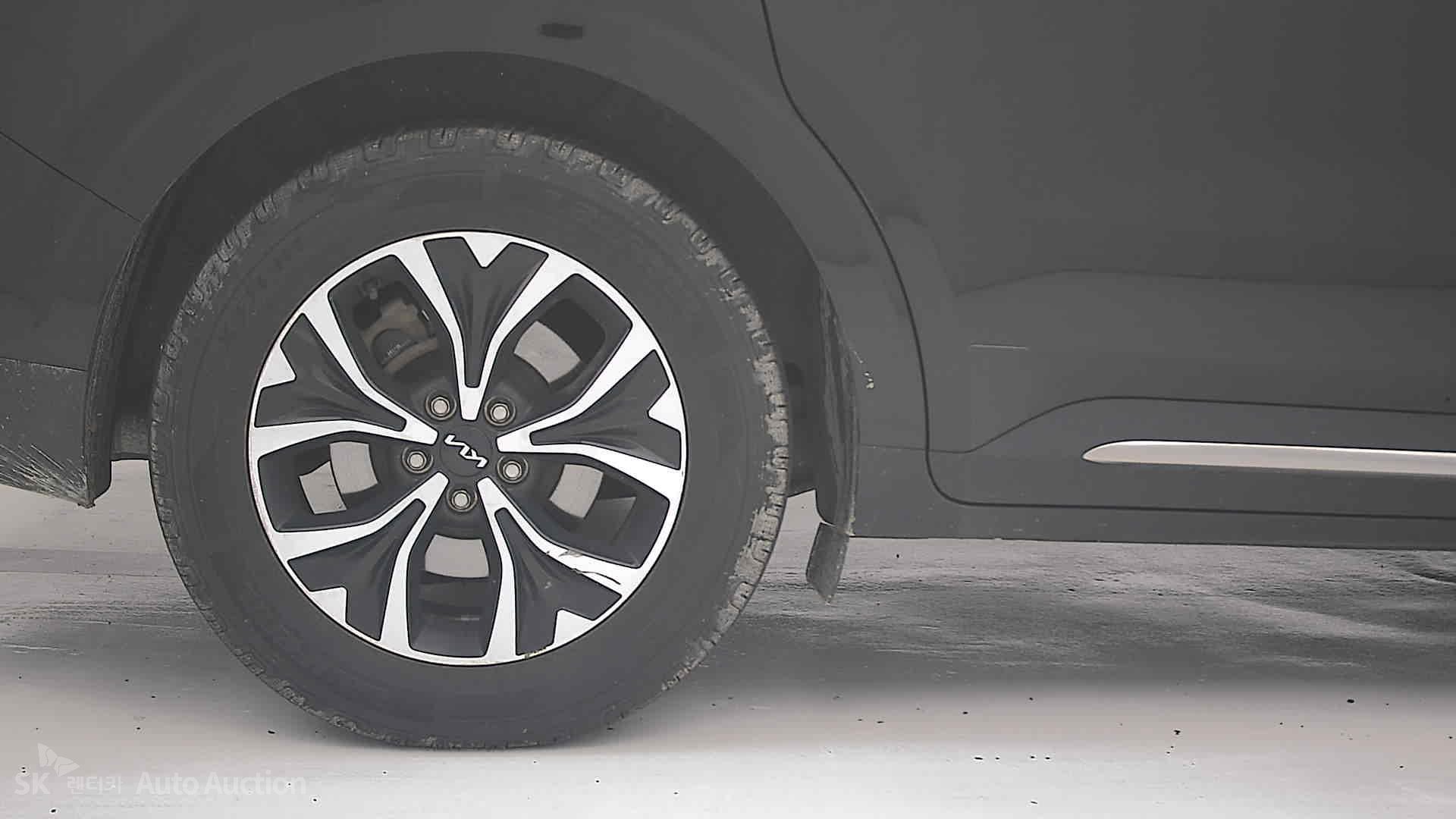2023 - kia carnival