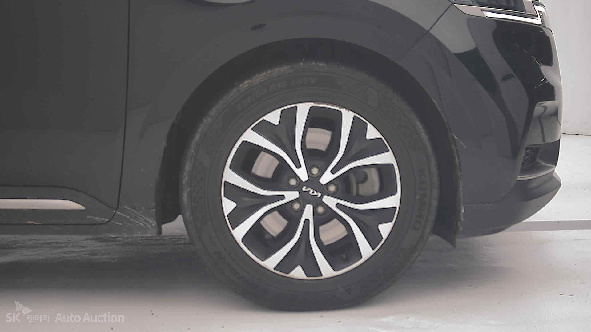 2023 - kia carnival