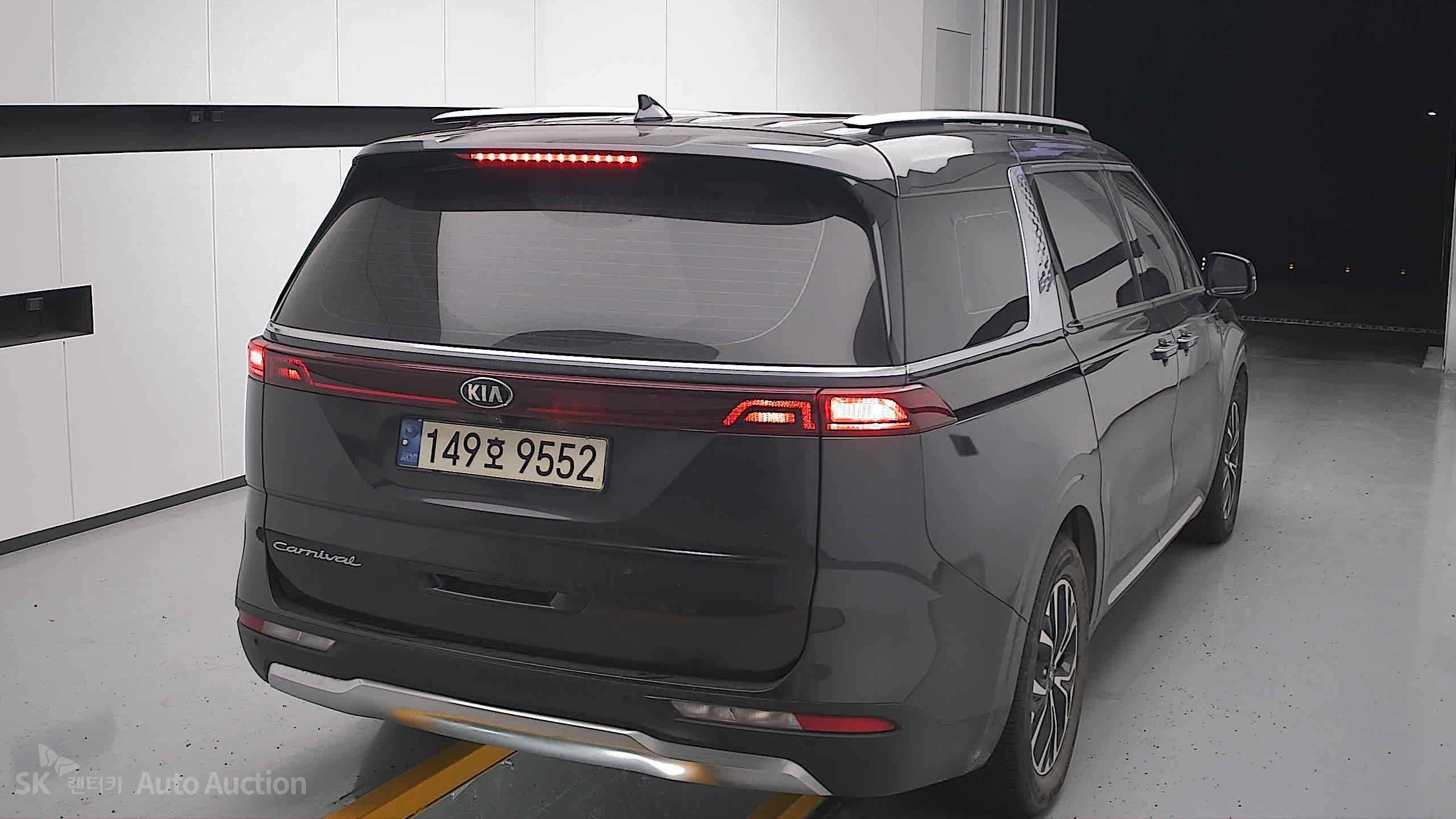 2021 - kia carnival