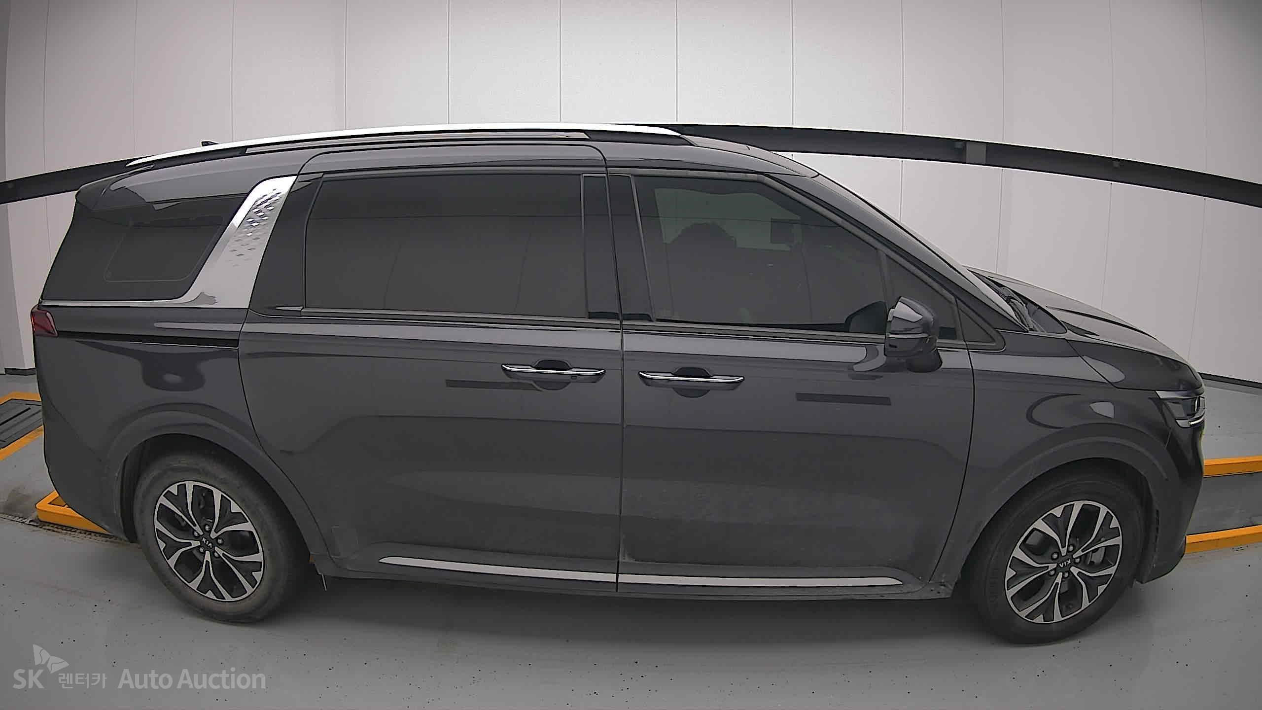2021 - kia carnival