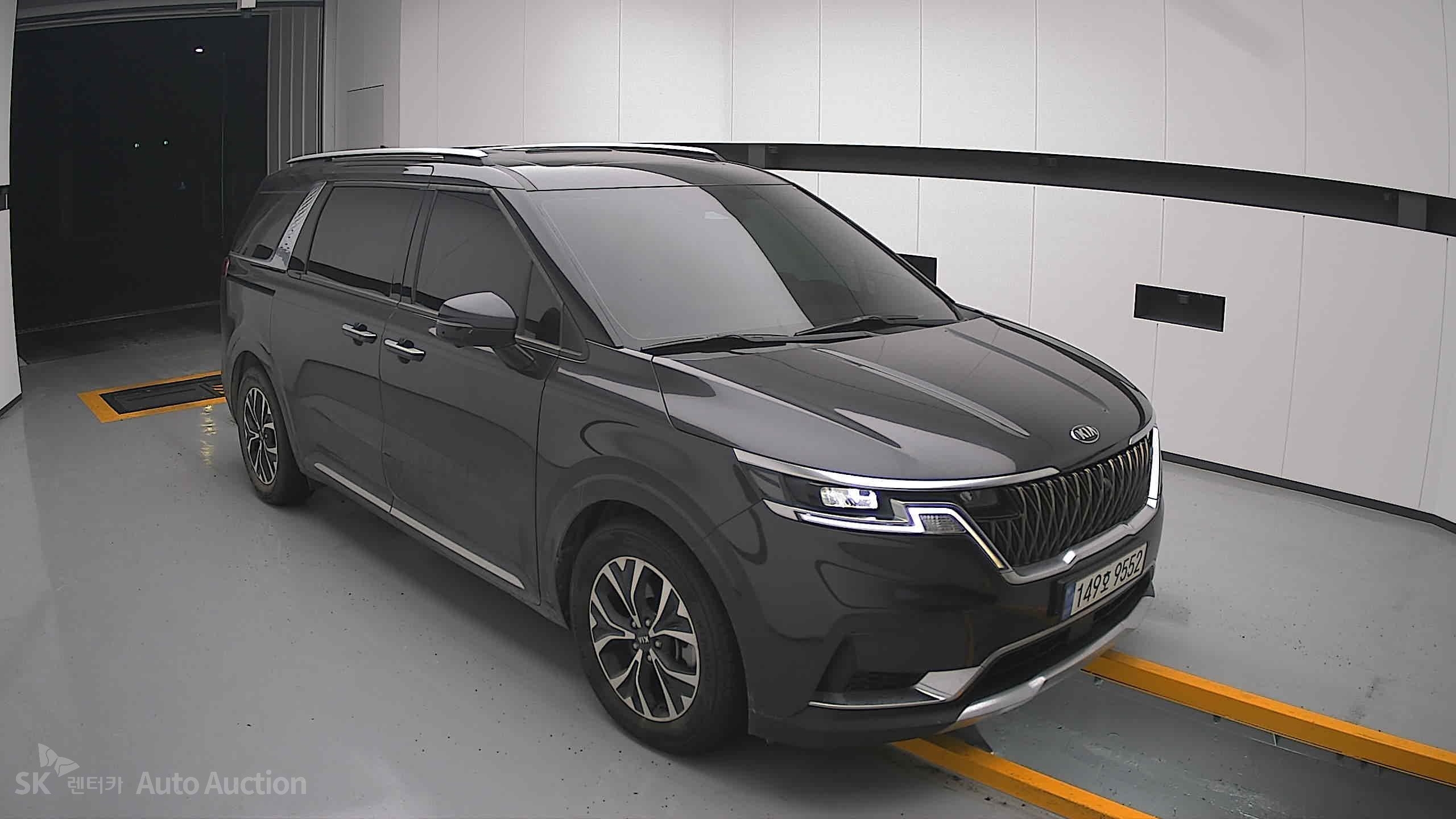 2021 - kia carnival