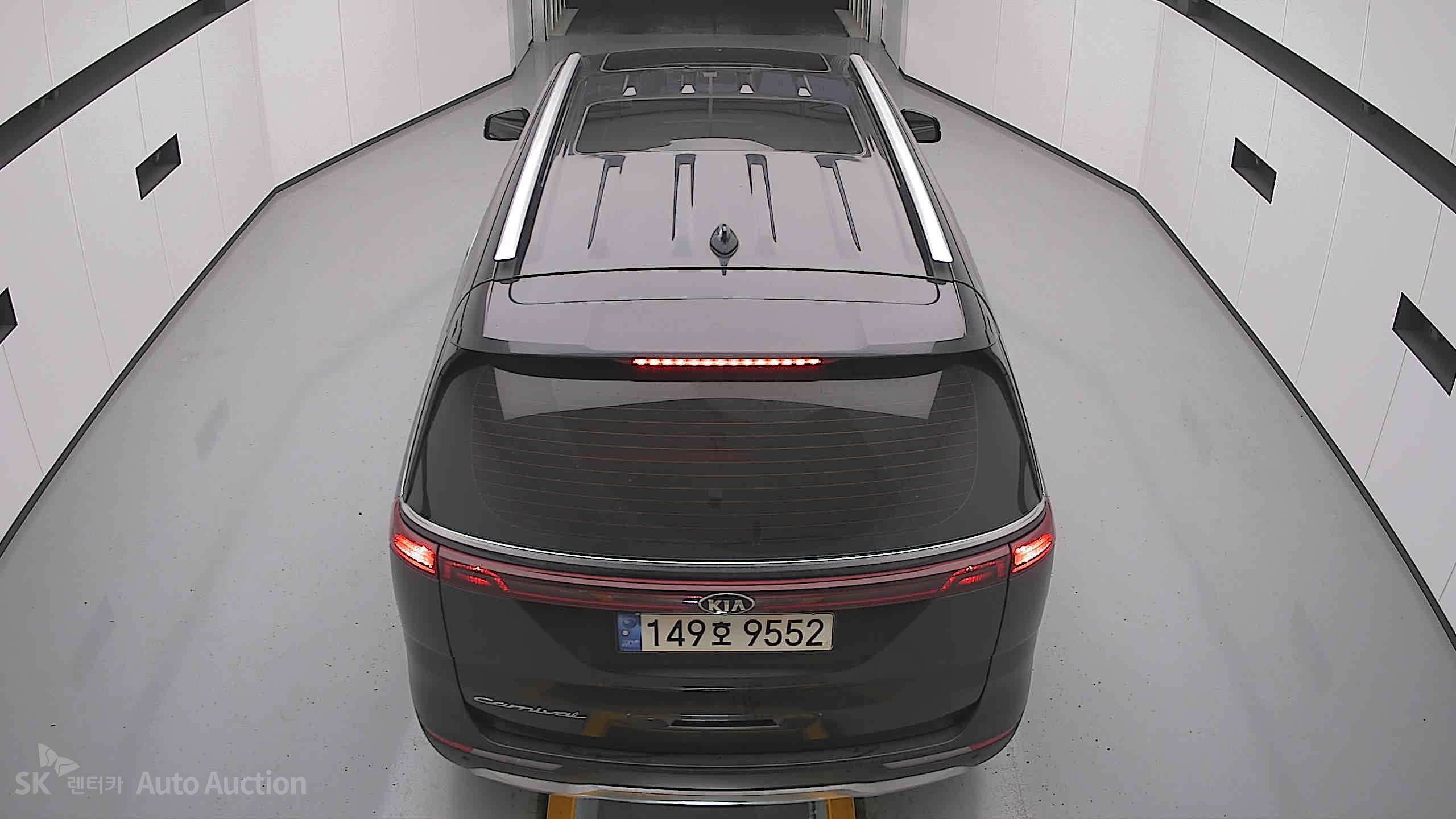 2021 - kia carnival